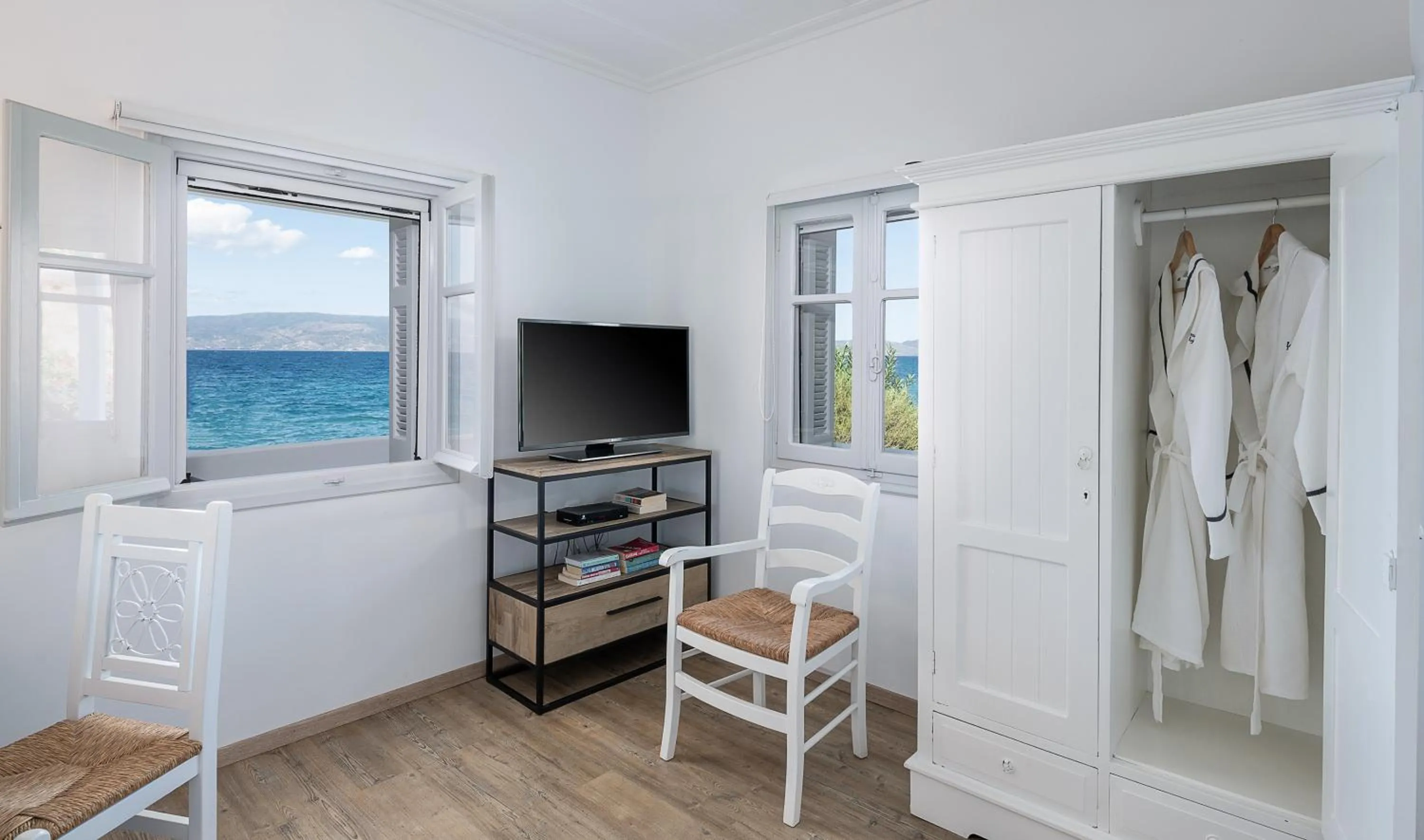 Bedroom in Bellevalia Hydra - Formerly Four Seasons Hydra