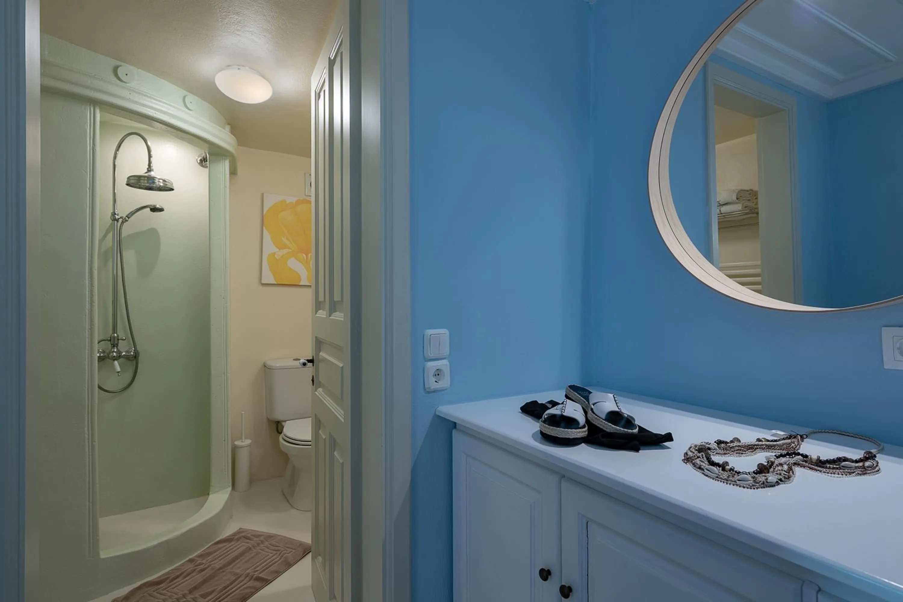 Shower in Bellevalia Hydra - Formerly Four Seasons Hydra