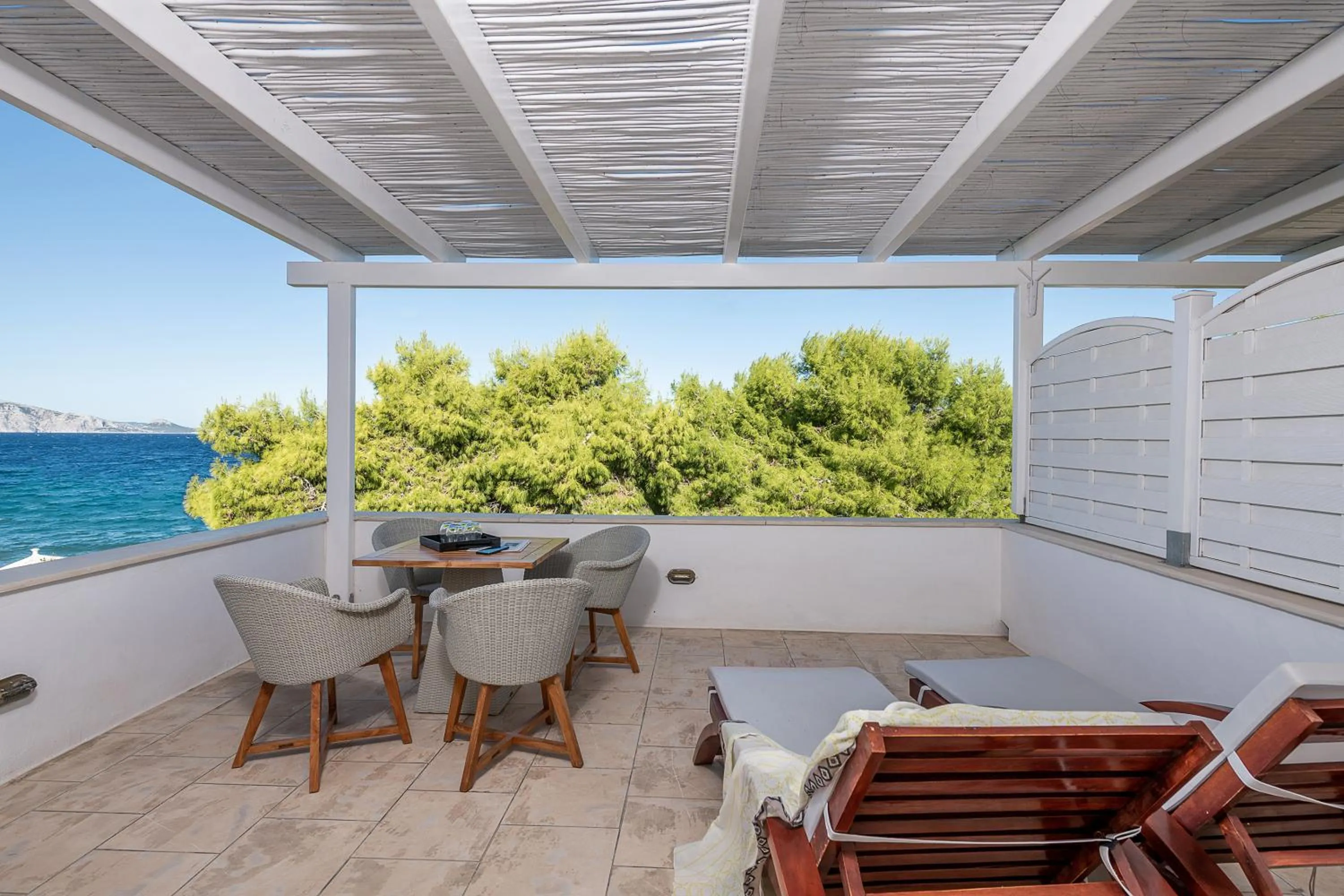 Patio in Bellevalia Hydra - Formerly Four Seasons Hydra