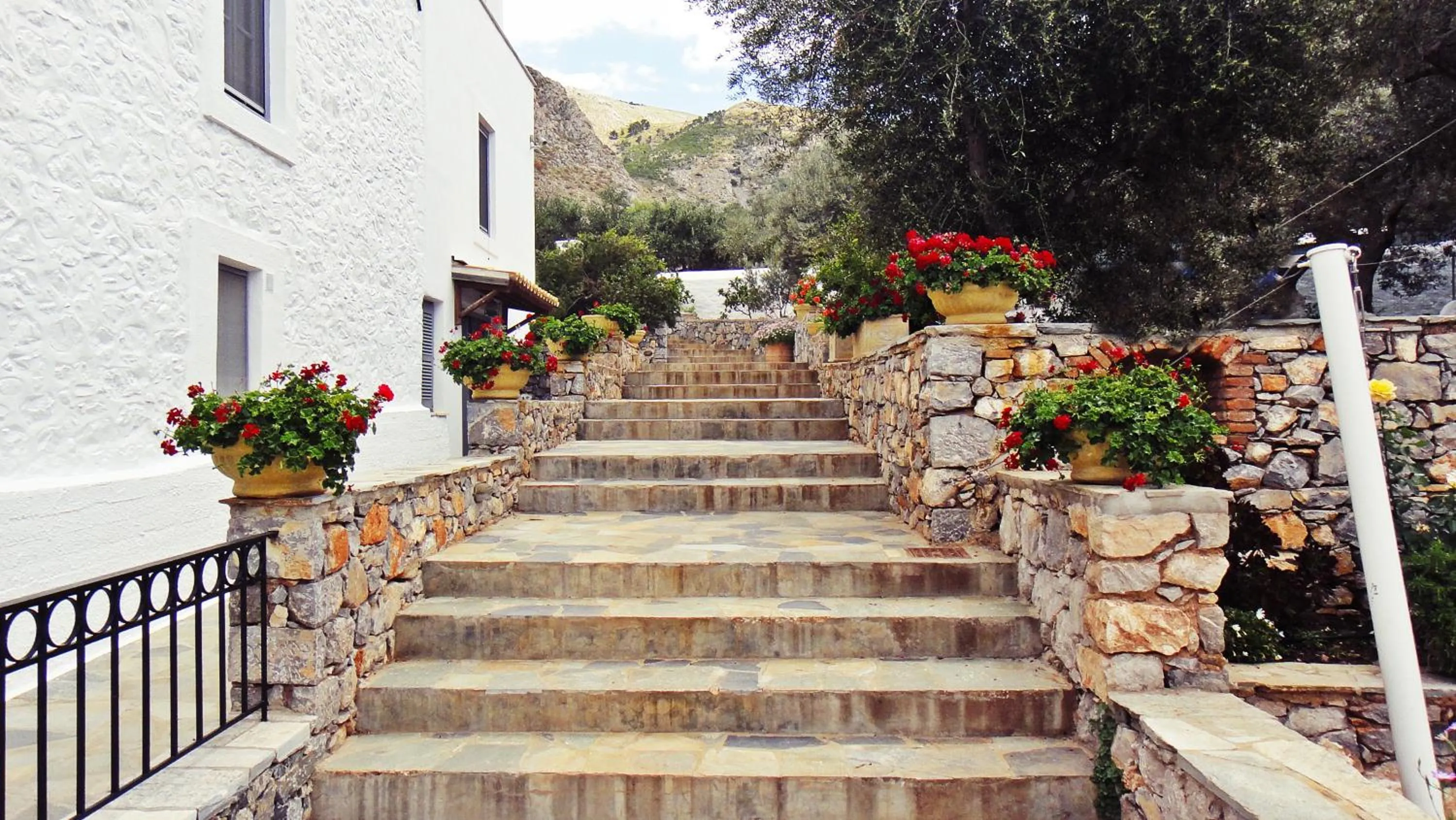 Facade/entrance in Bellevalia Hydra - Formerly Four Seasons Hydra