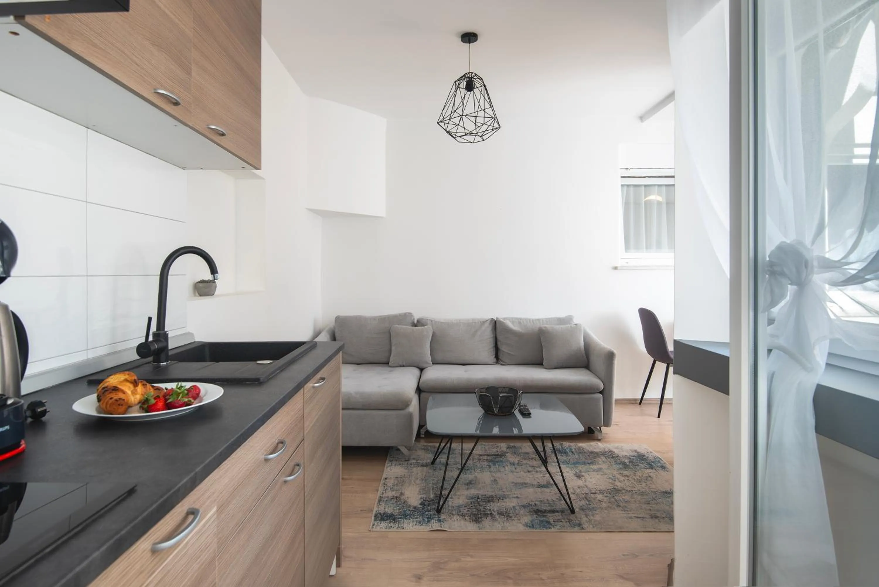 Kitchen or kitchenette in D&A Amphitheatre Apartments with free parking