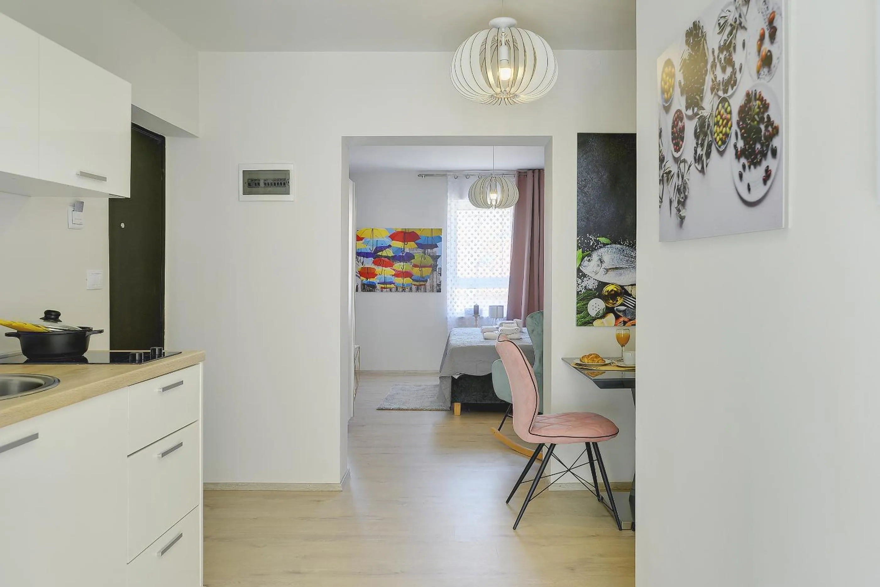 Kitchen or kitchenette in D&A Amphitheatre Apartments with free parking