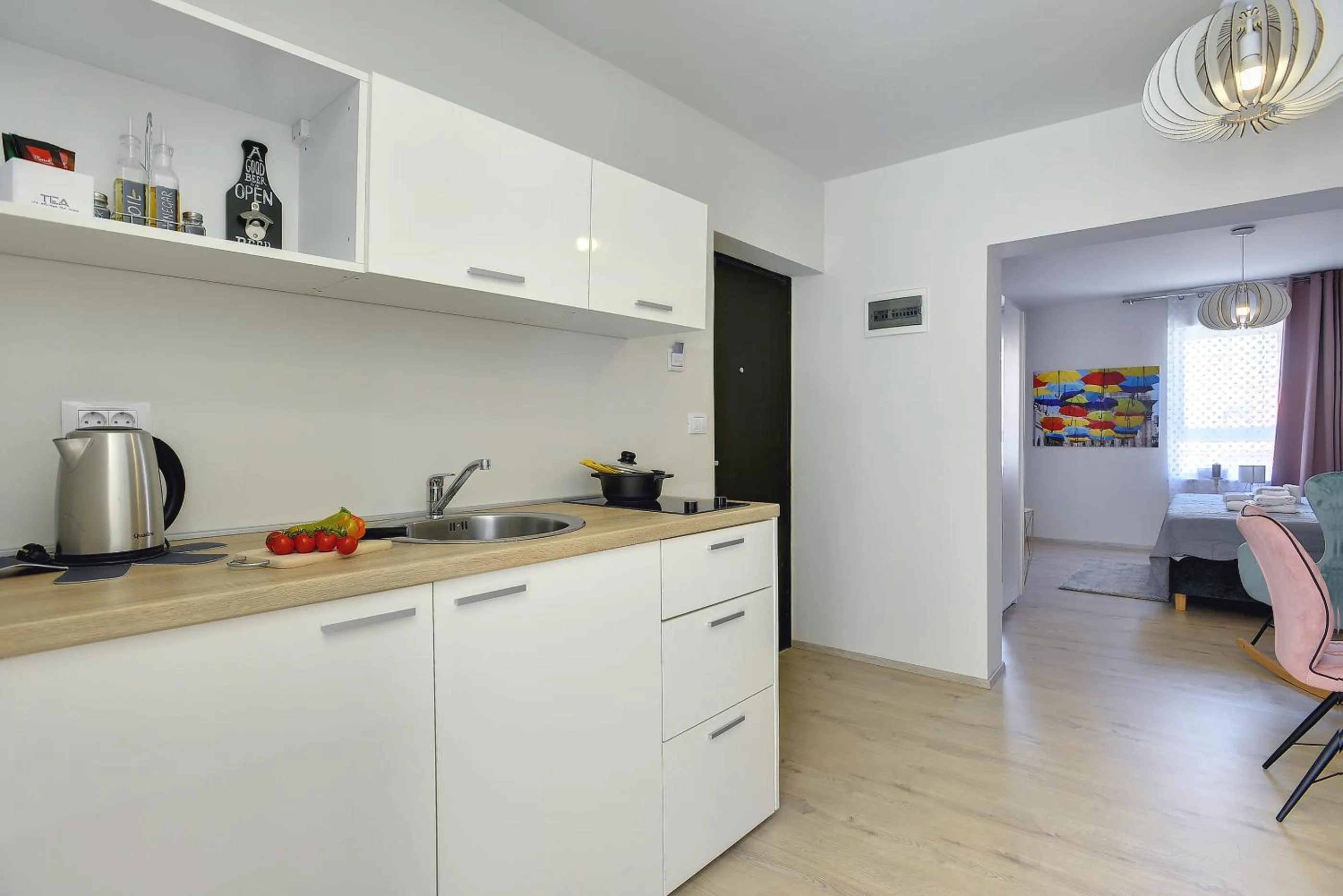 Kitchen or kitchenette in D&A Amphitheatre Apartments with free parking