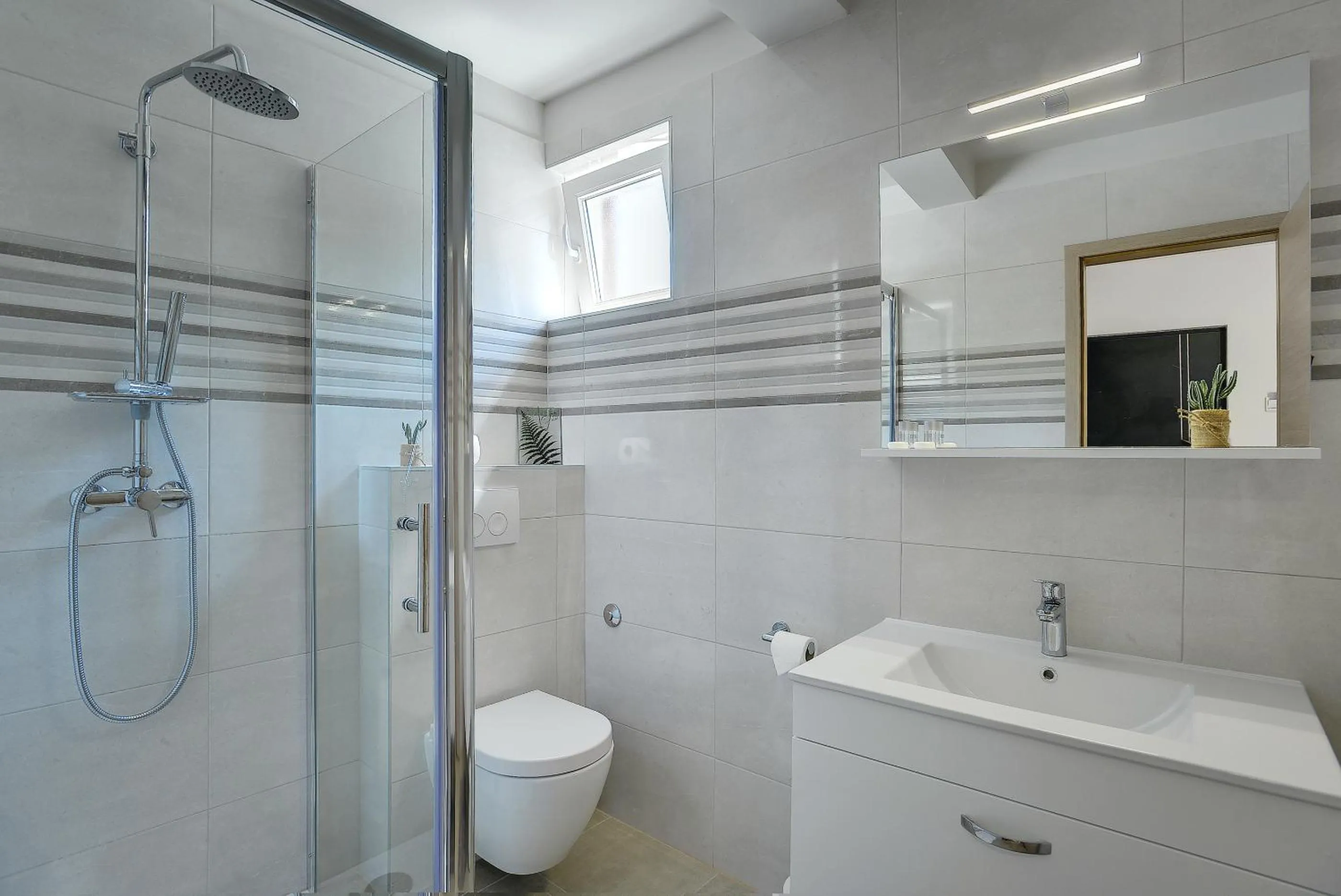 Toilet in D&A Amphitheatre Apartments with free parking