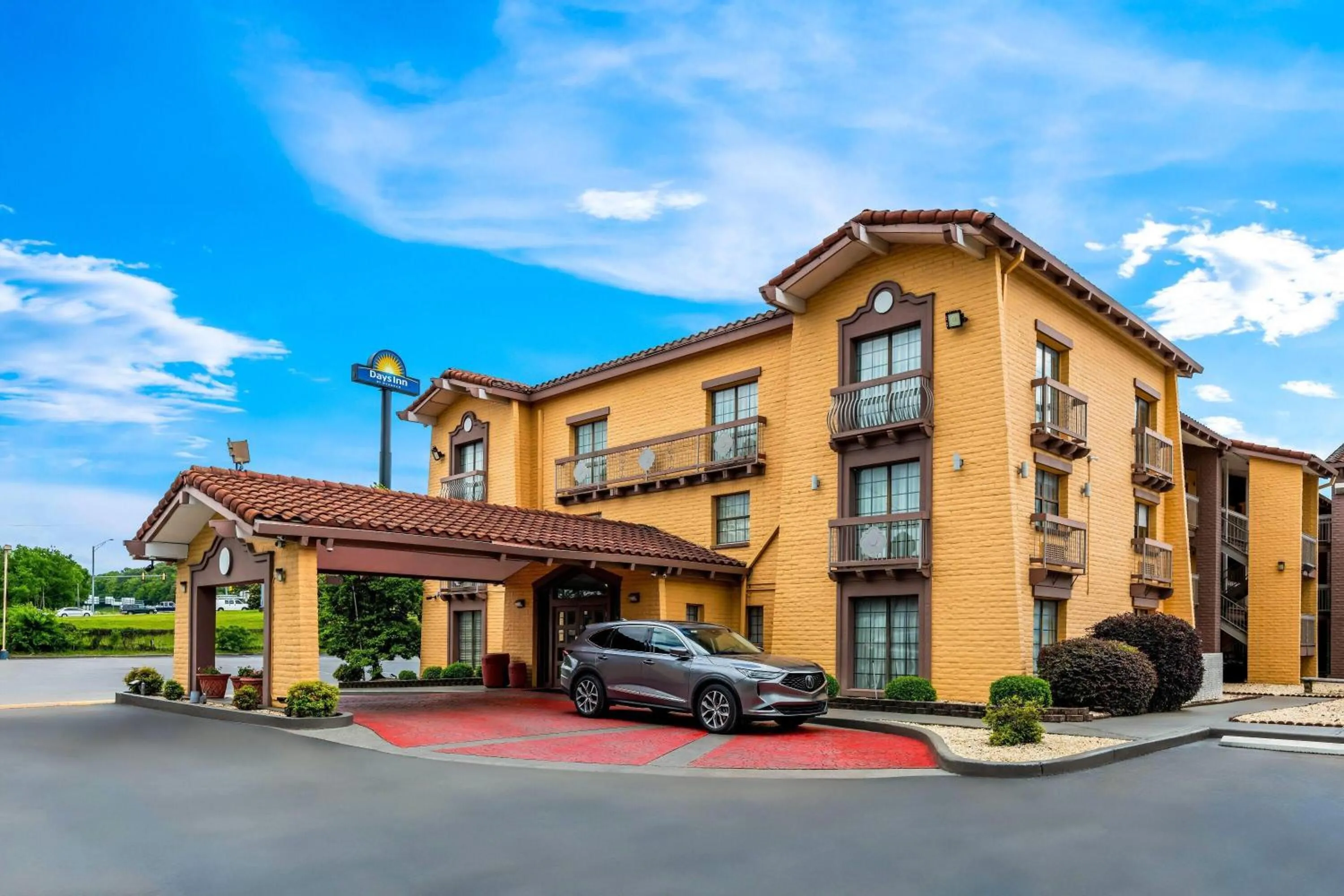 Property building in Days Inn by Wyndham Birmingham/West