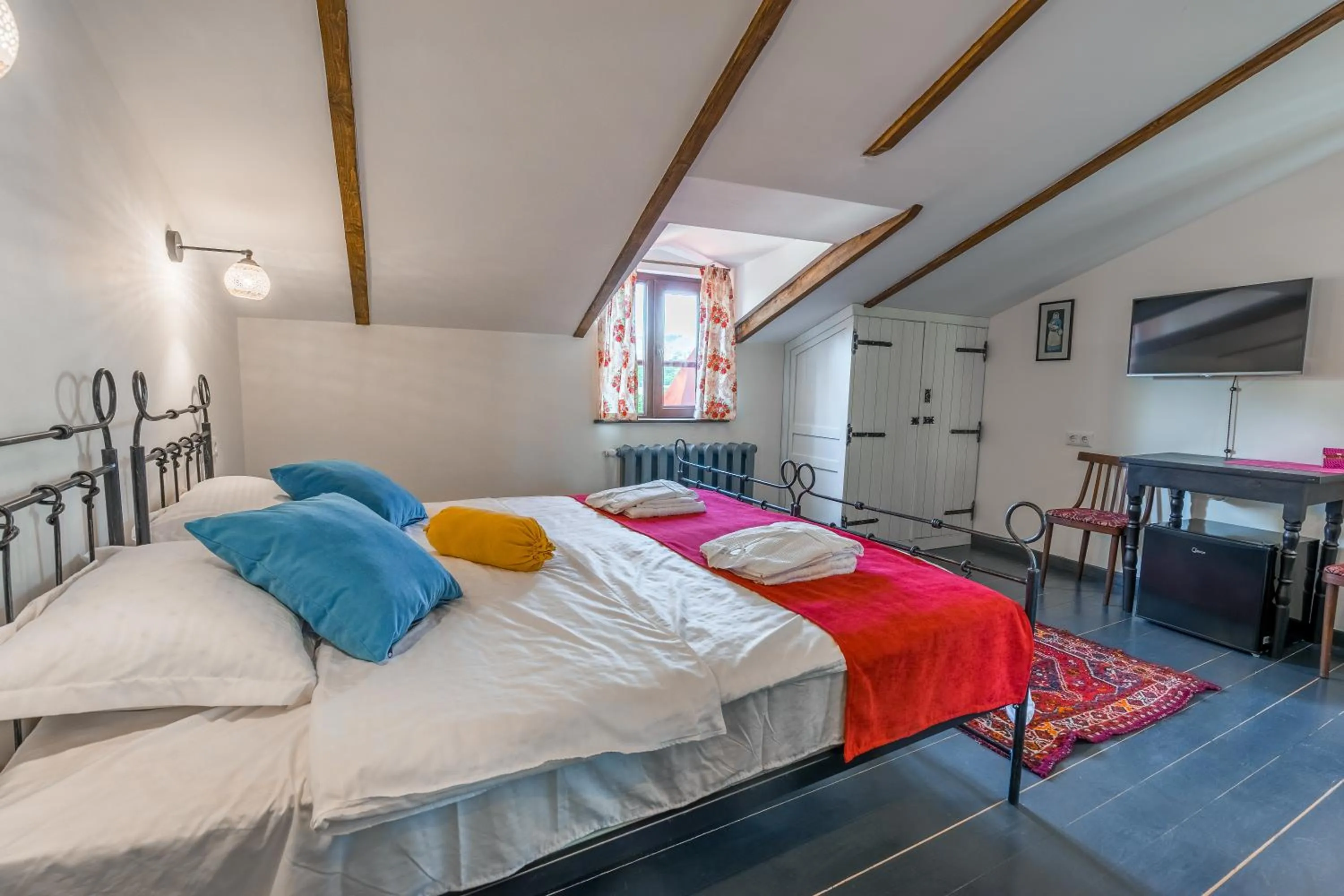 Bed in Doors Meidan Design Hotel