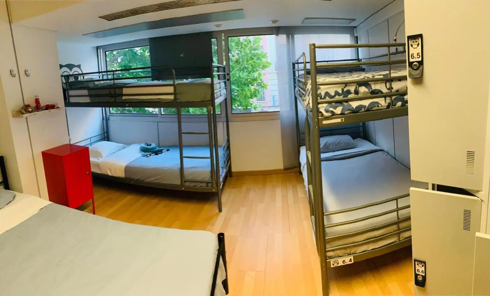 Photo of the whole room, Bed in Corujinha Hostel