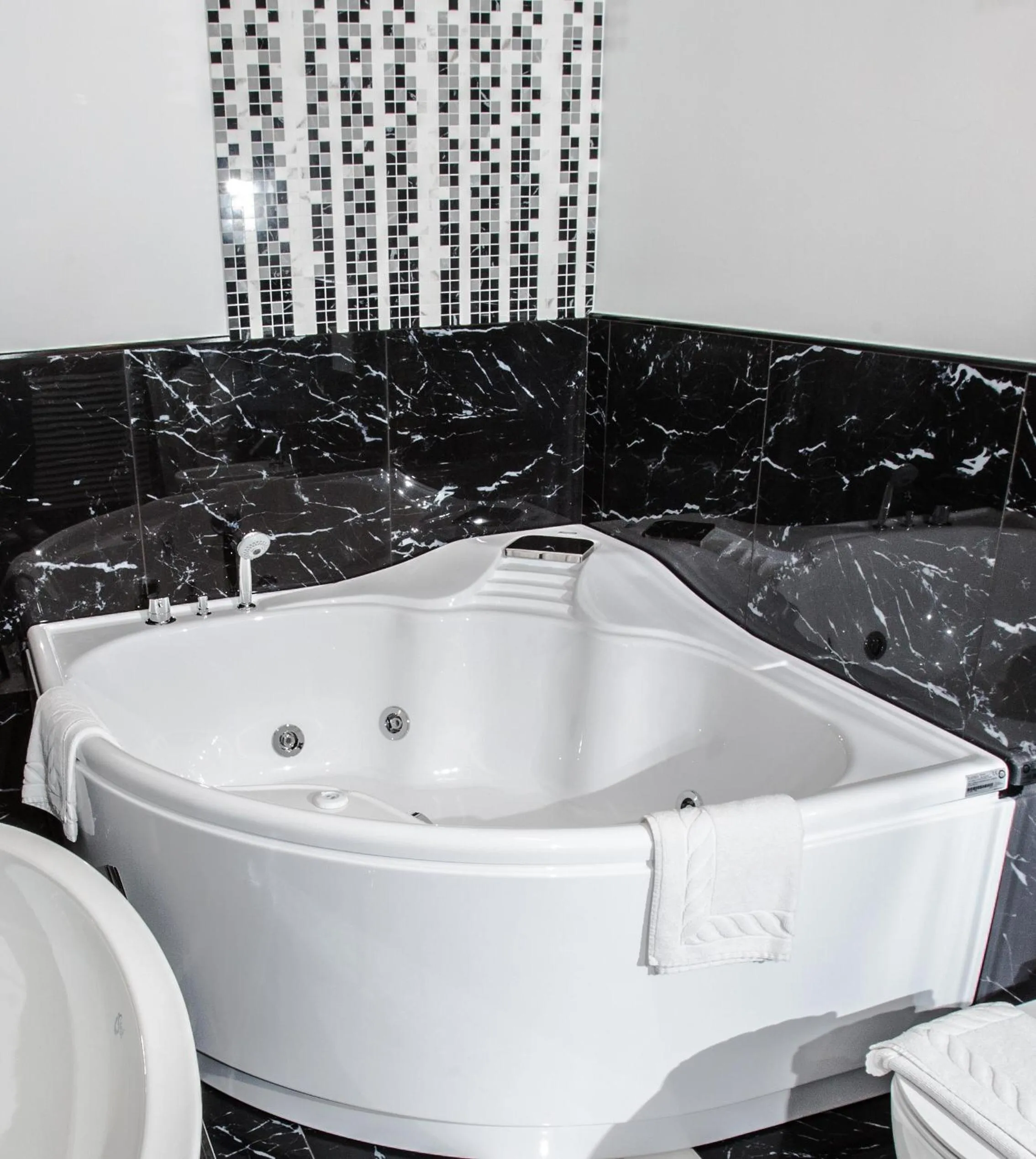 Hot Tub in Boutique Hotel Villa Giulia