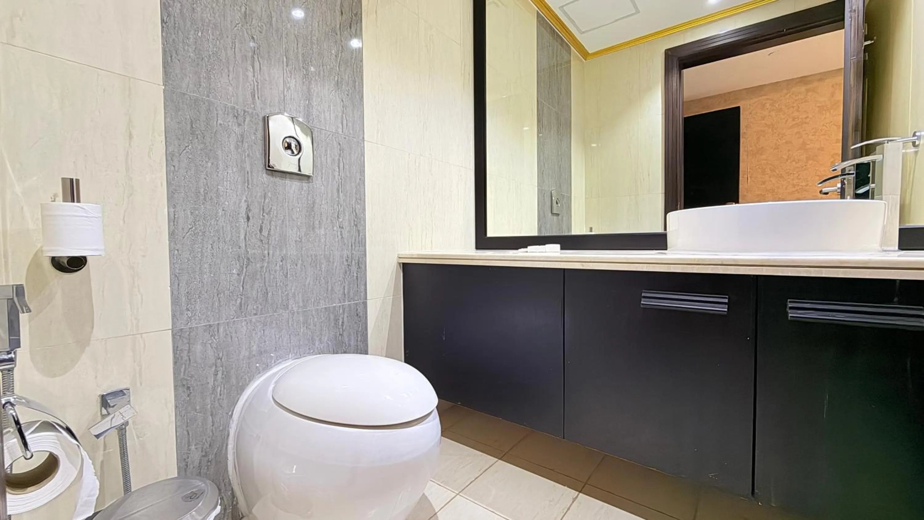 Bathroom in Sunday Mangrove Corniche Hotel, Ras Al Khaimah