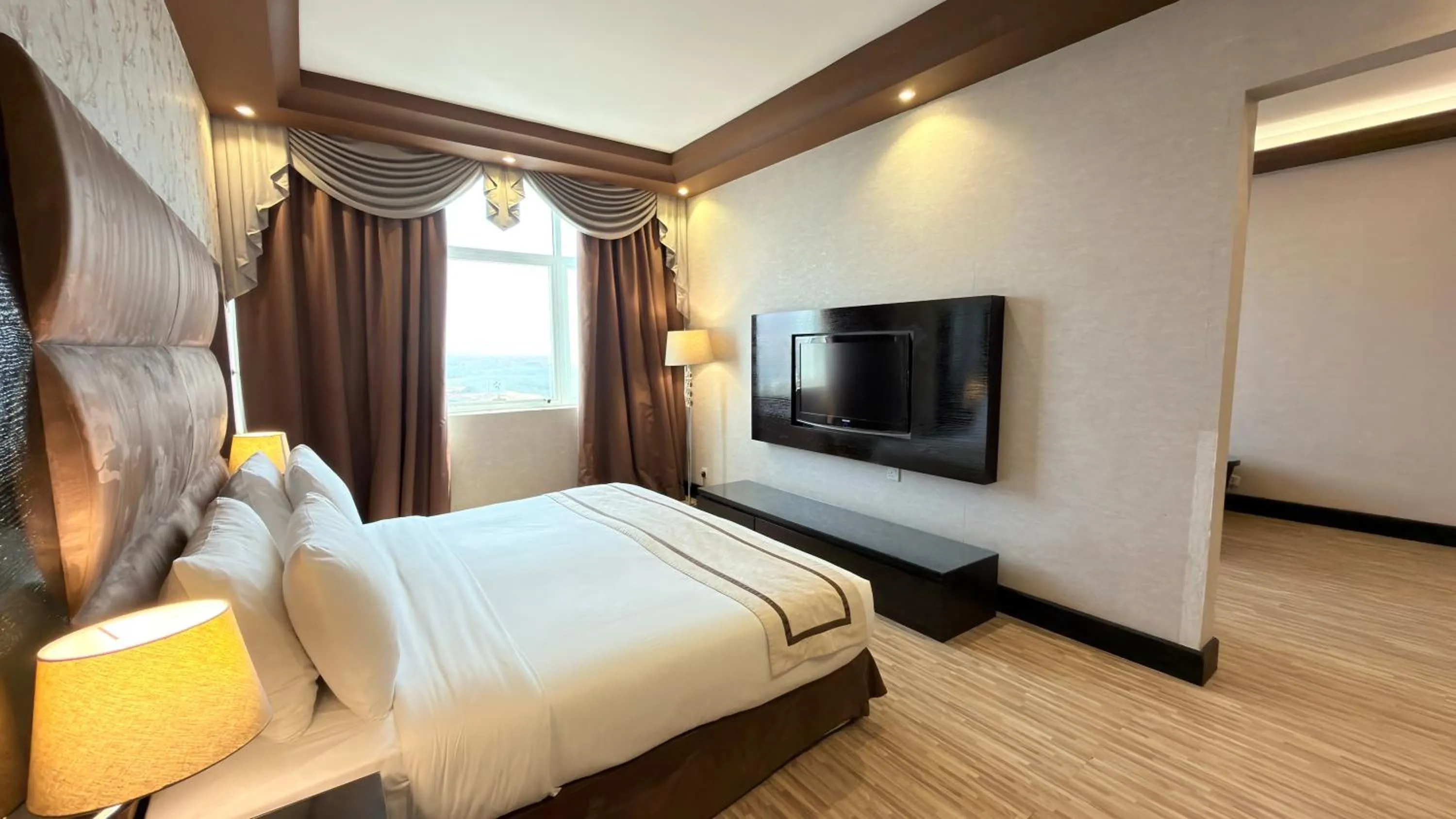 Photo of the whole room, Bed in Sunday Mangrove Corniche Hotel, Ras Al Khaimah