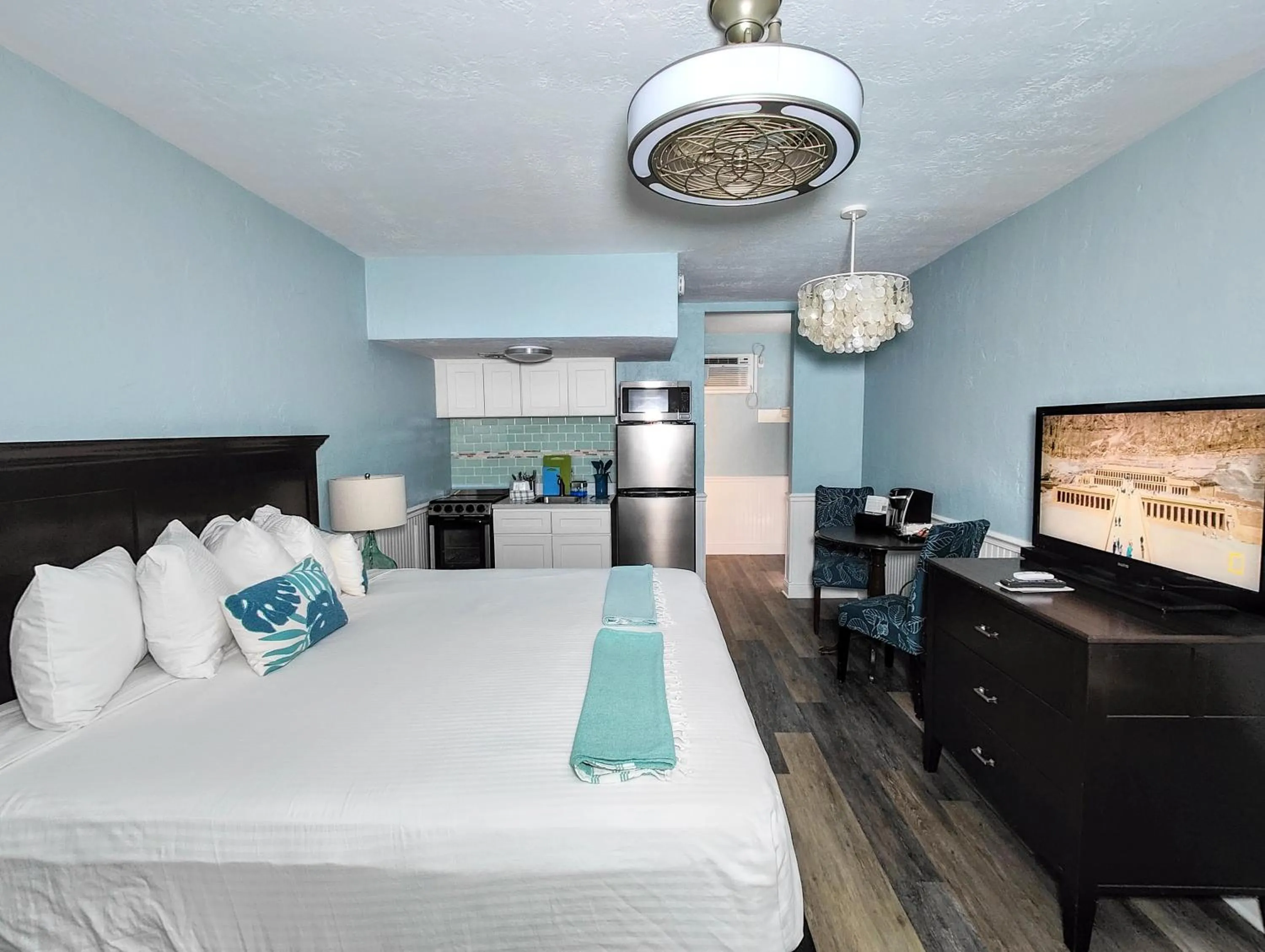 Bed in Tahitian Beach Resort