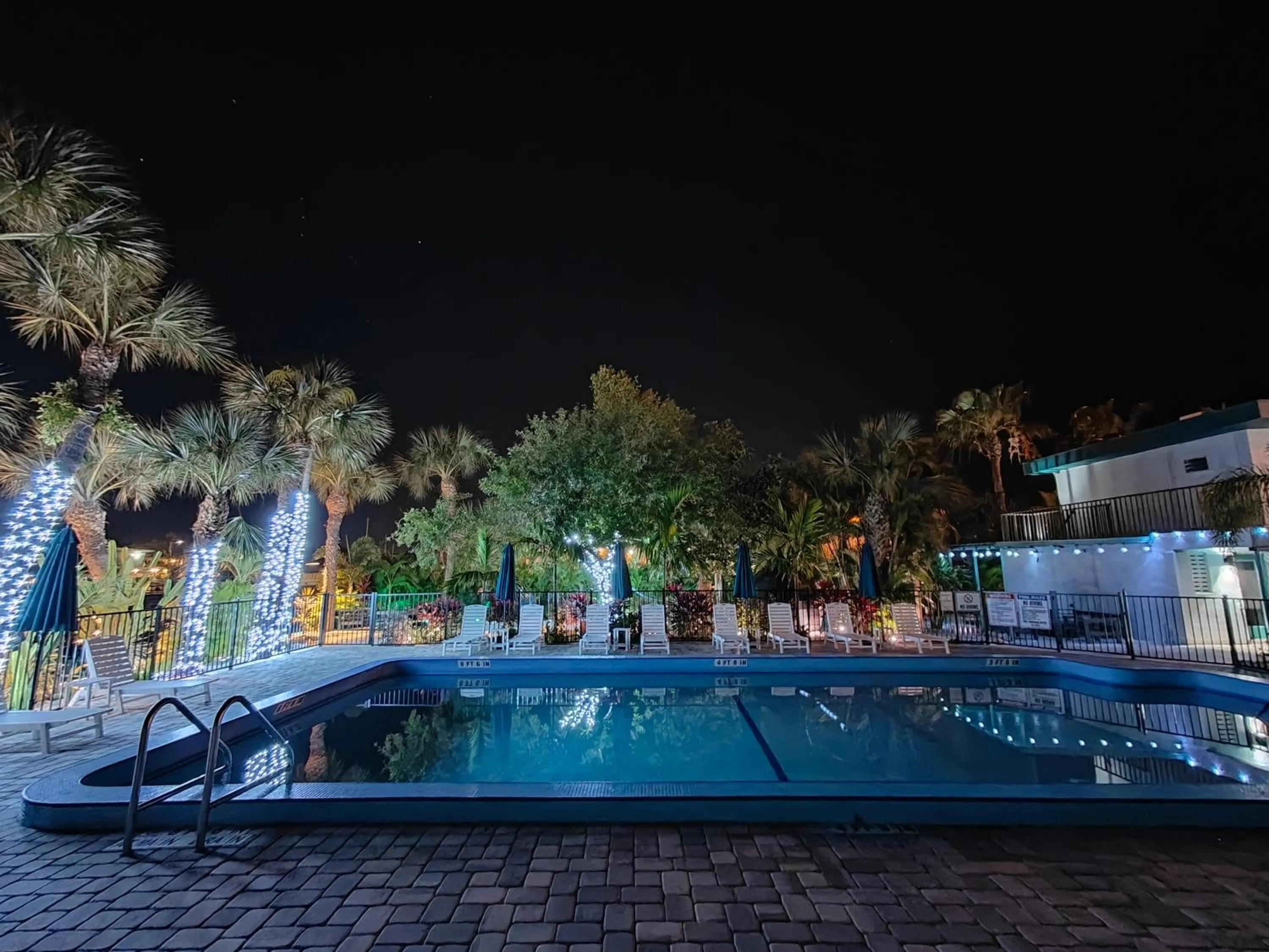 Pool view in Tahitian Beach Resort