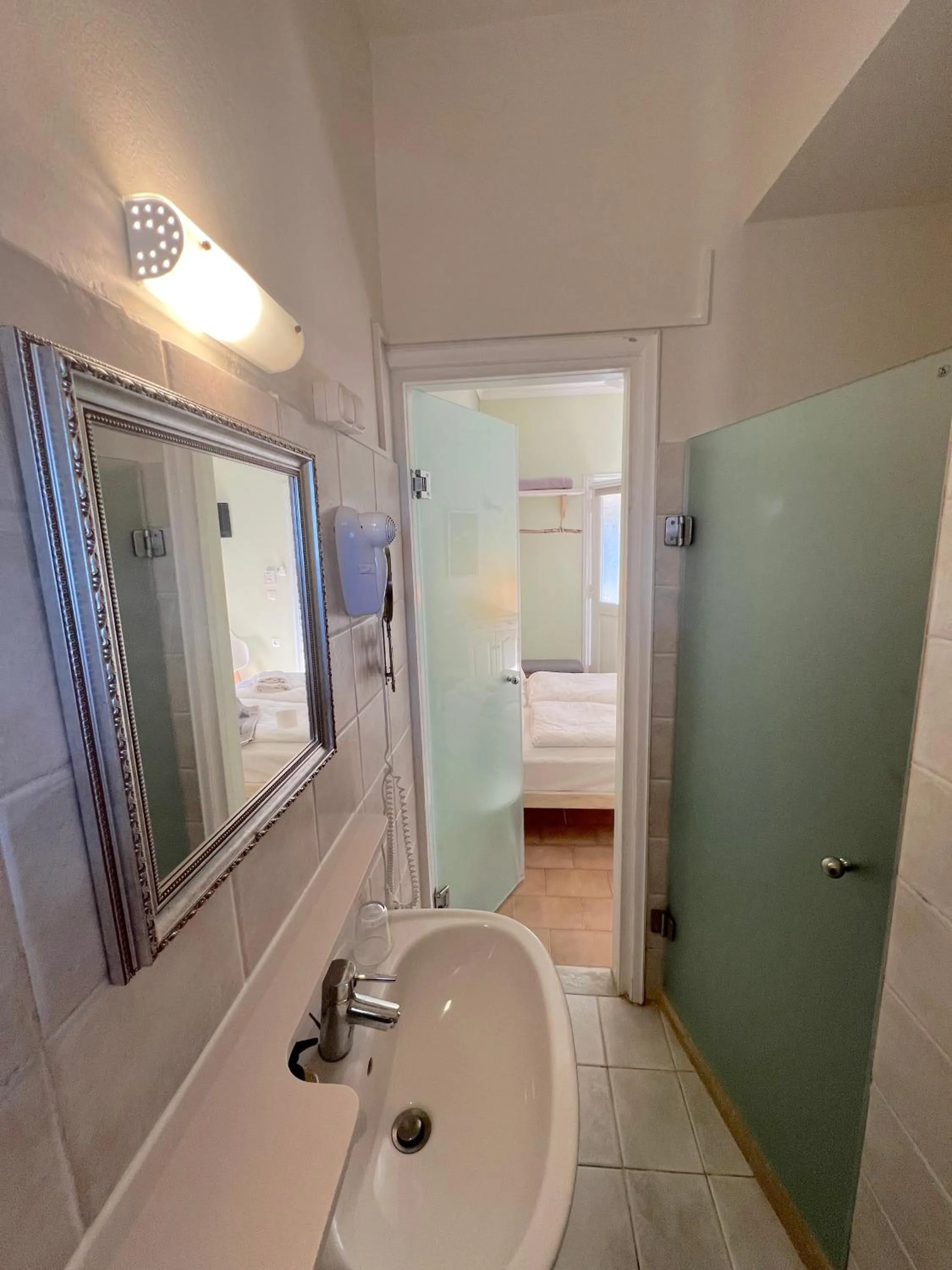 Bathroom in Kapella Apartments