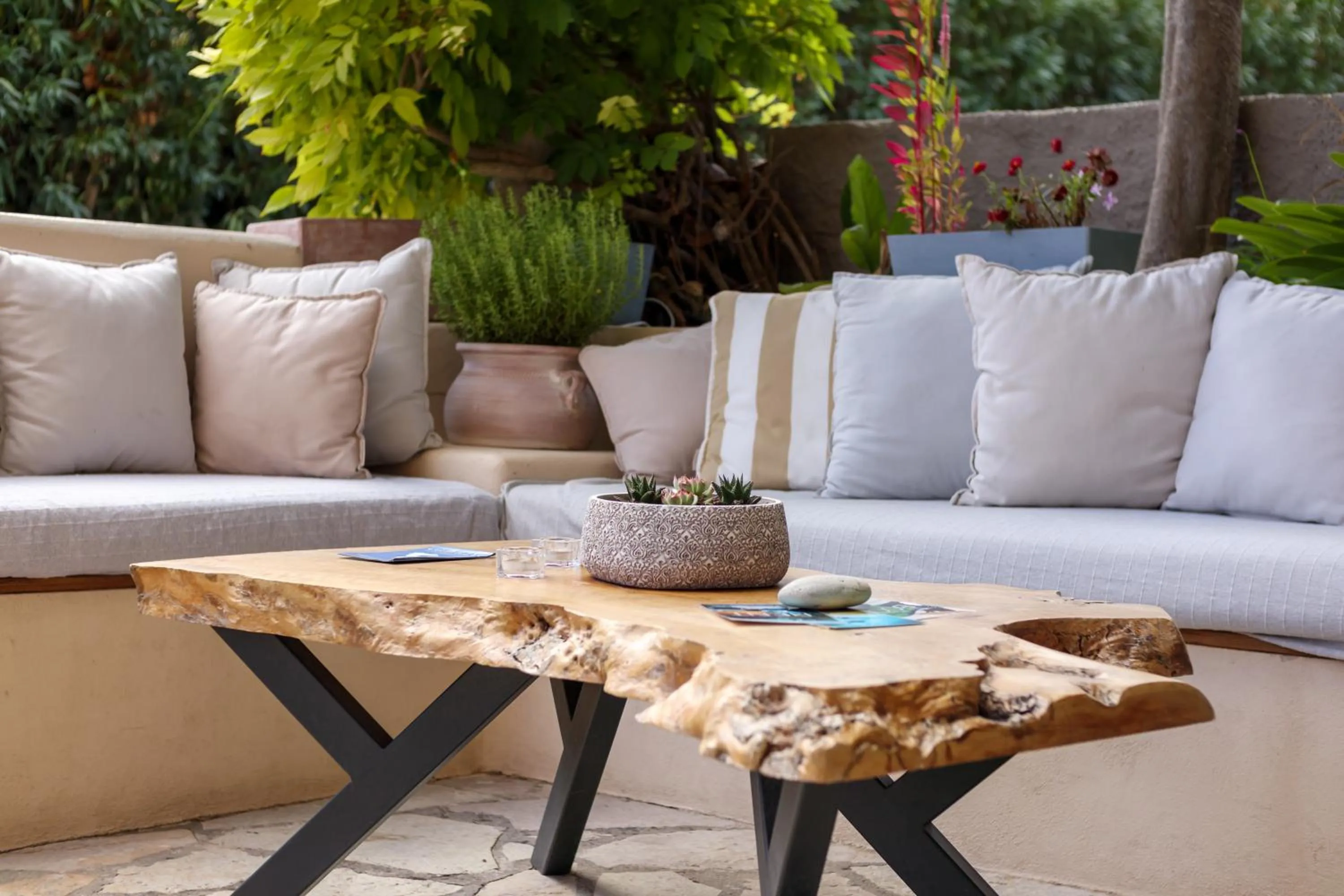 Seating area in Kapella Apartments