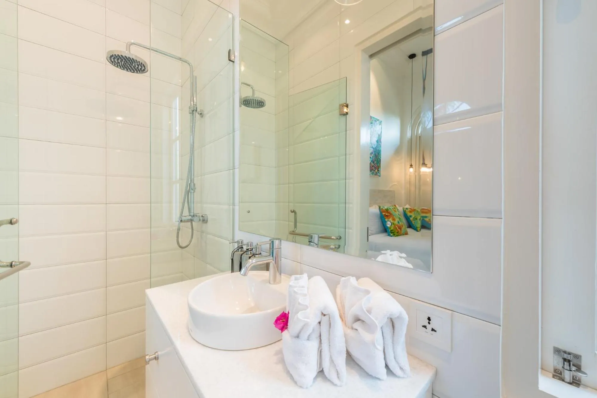 Shower in Villa Neno