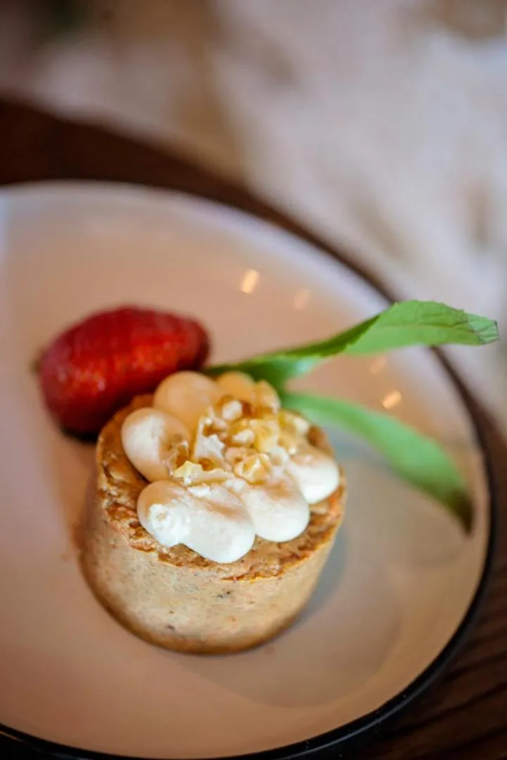 Food in Six Degrees Motel