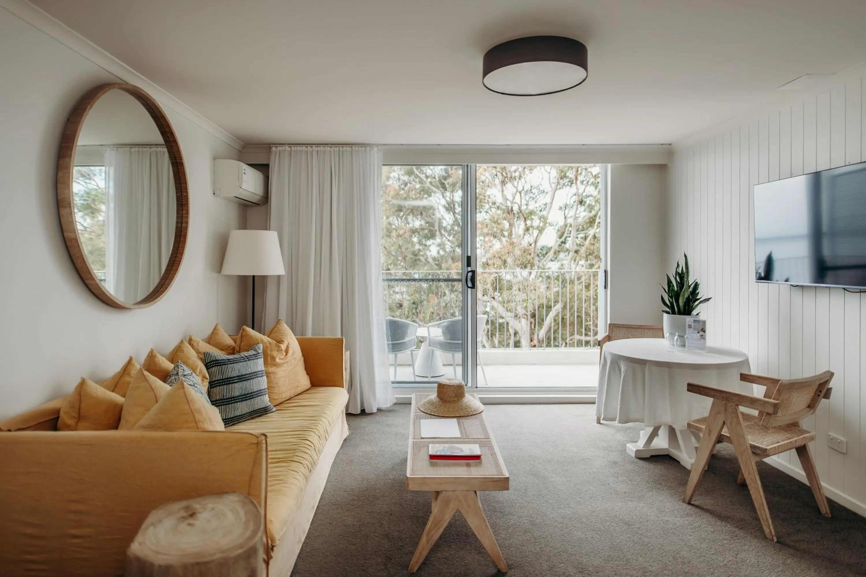 Communal lounge/ TV room in Bannisters Port Stephens