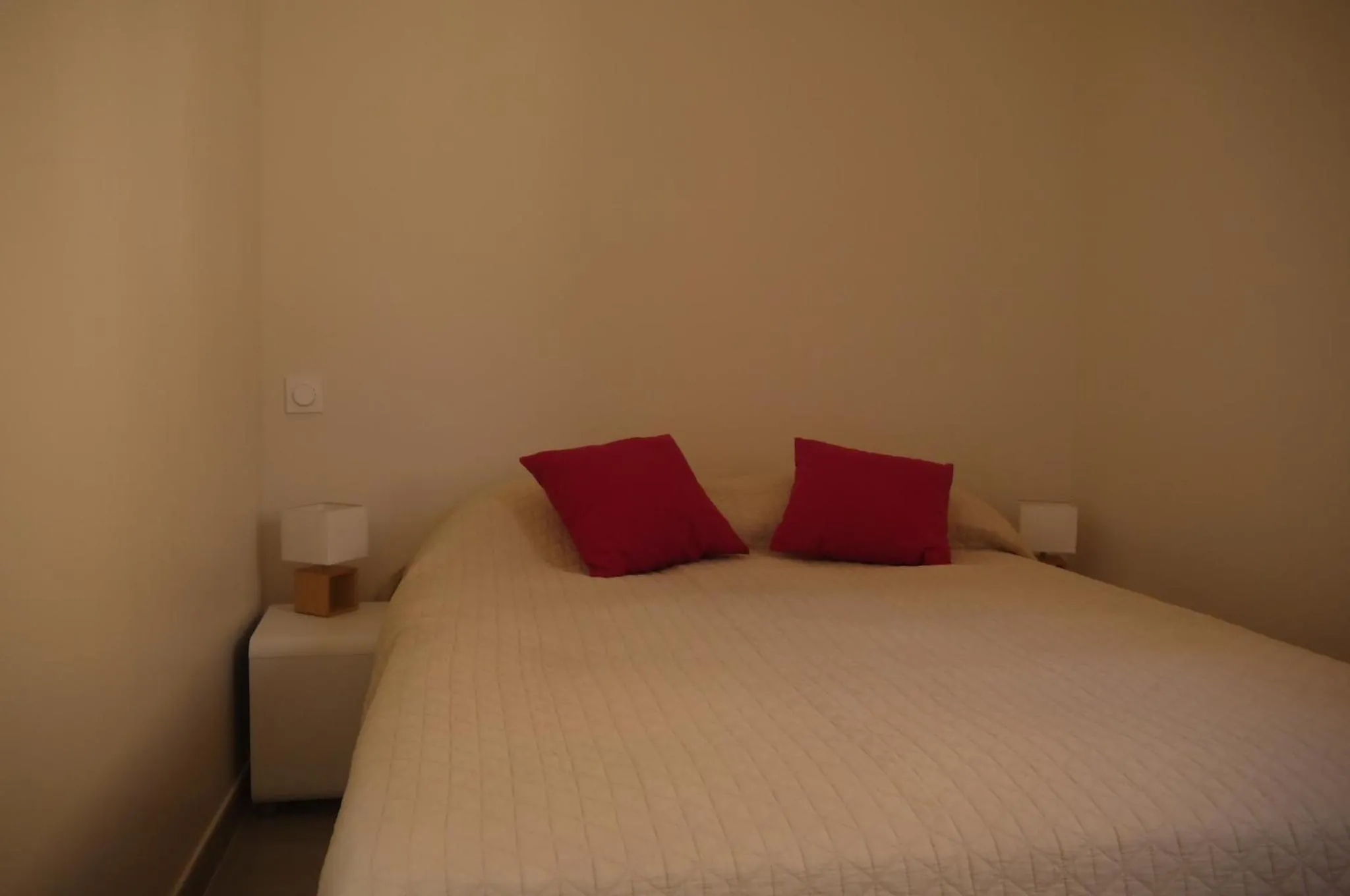 Bed in Les Oliviers