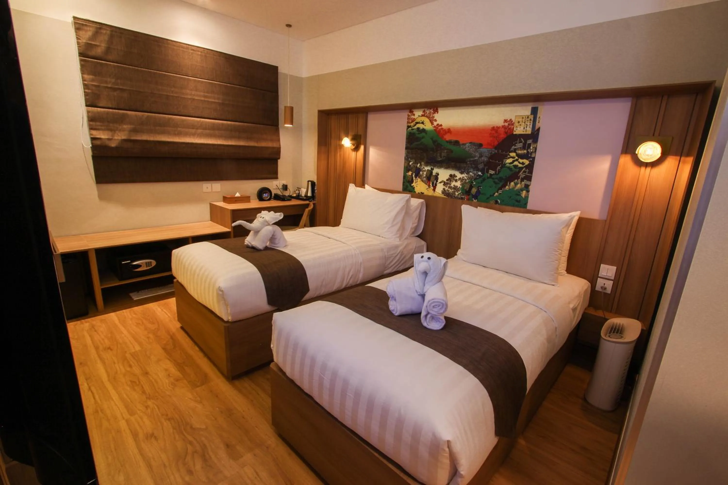 Executive Twin Room in Kuretakeso Kemang Hotel
