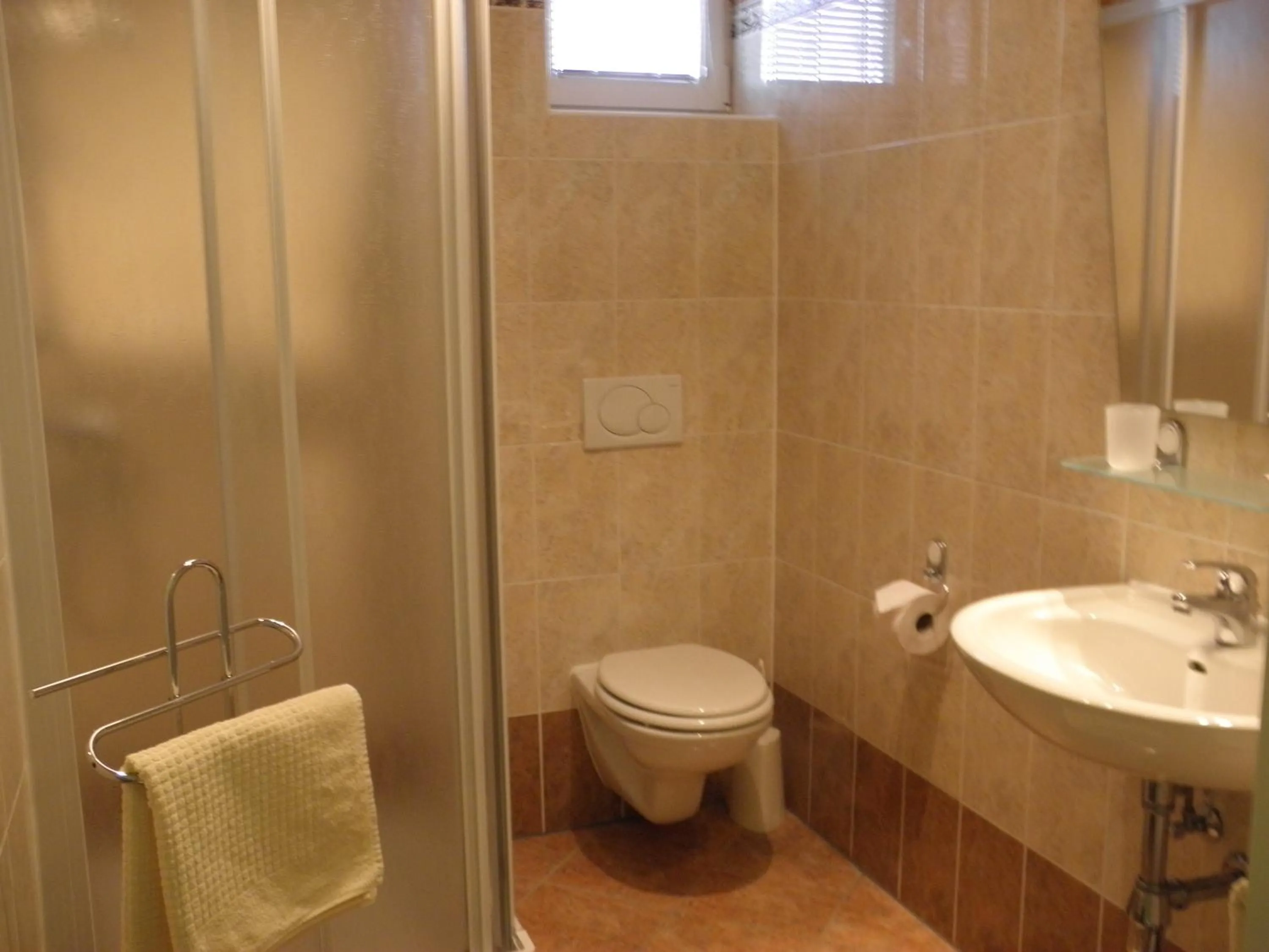 Shower in Herberts Stubn