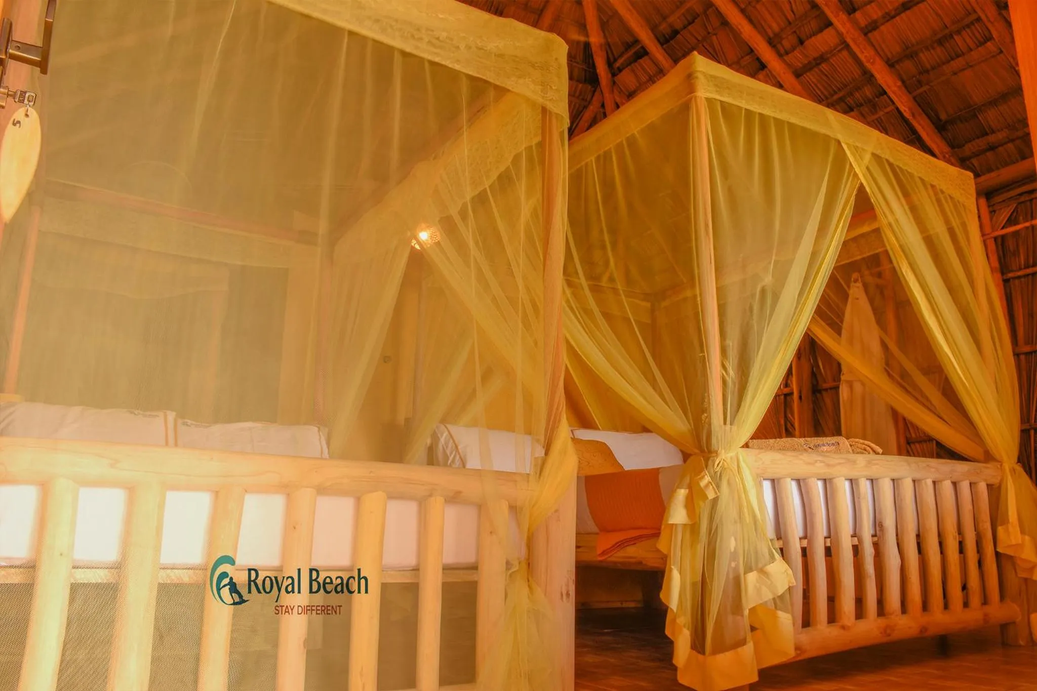 Bedroom, Bed in Royal Beach