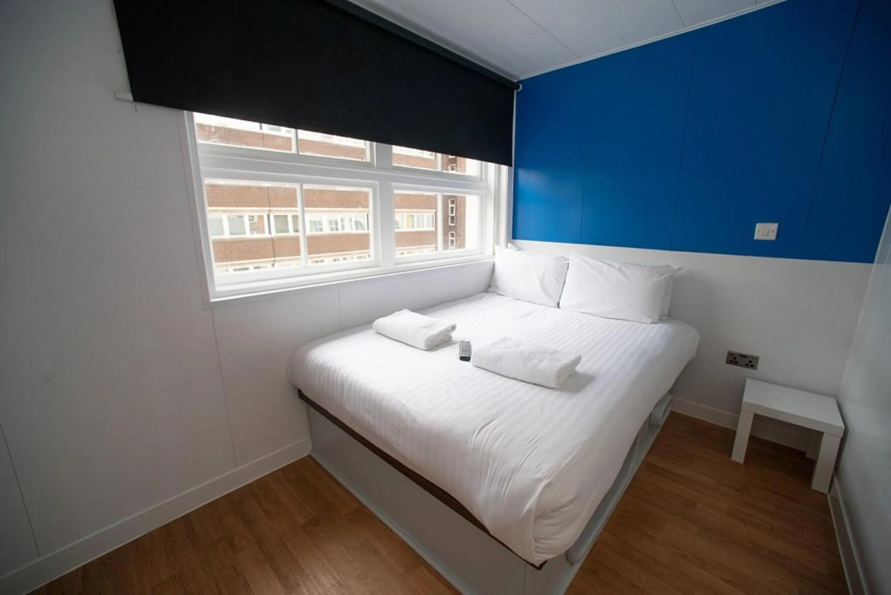 Bedroom, Bed in CiTi Hotel London Luton by Belvilla