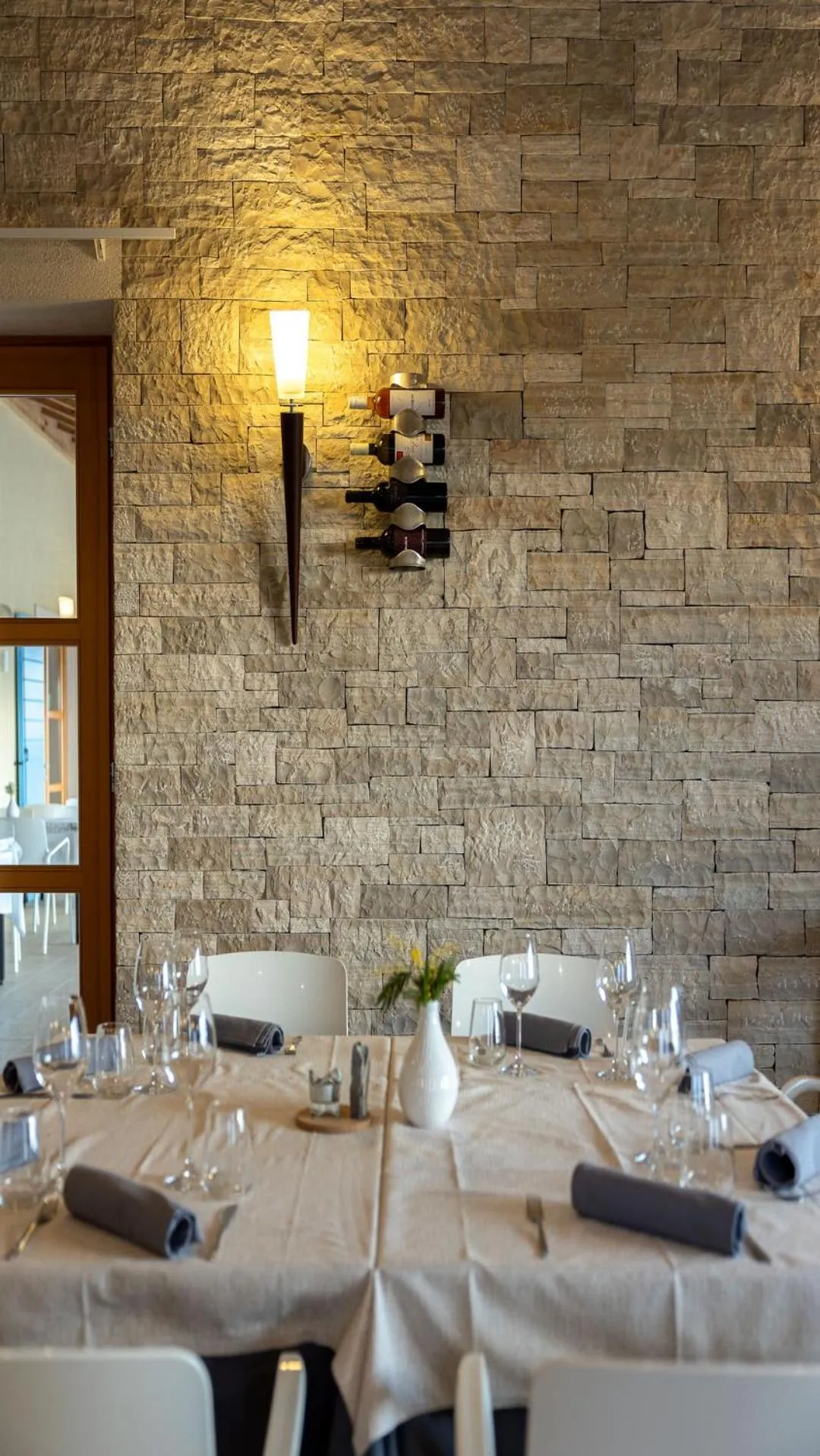 VELANERA Hotel & Restaurant