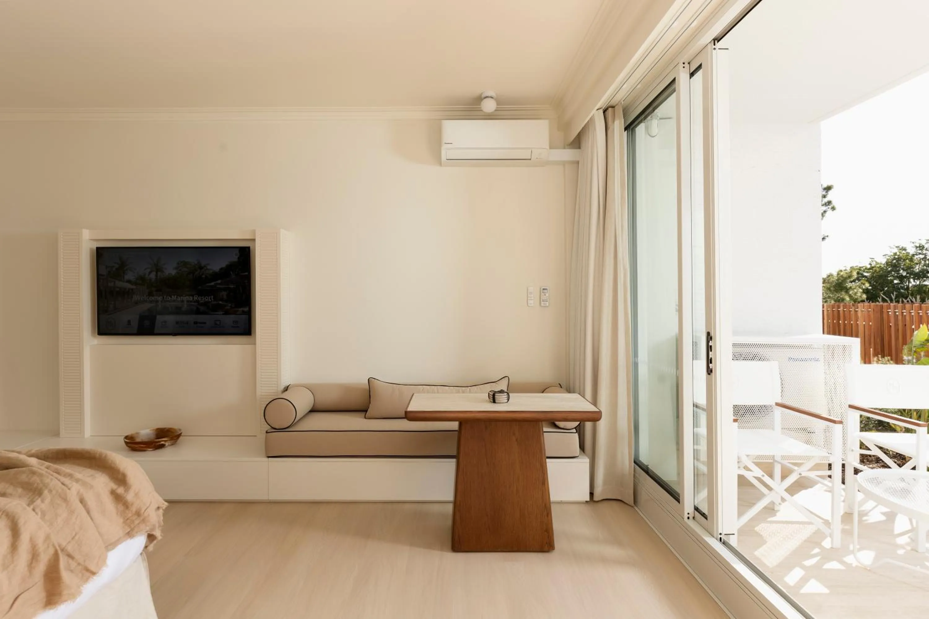 Balcony/Terrace, Bed in Marina Resort