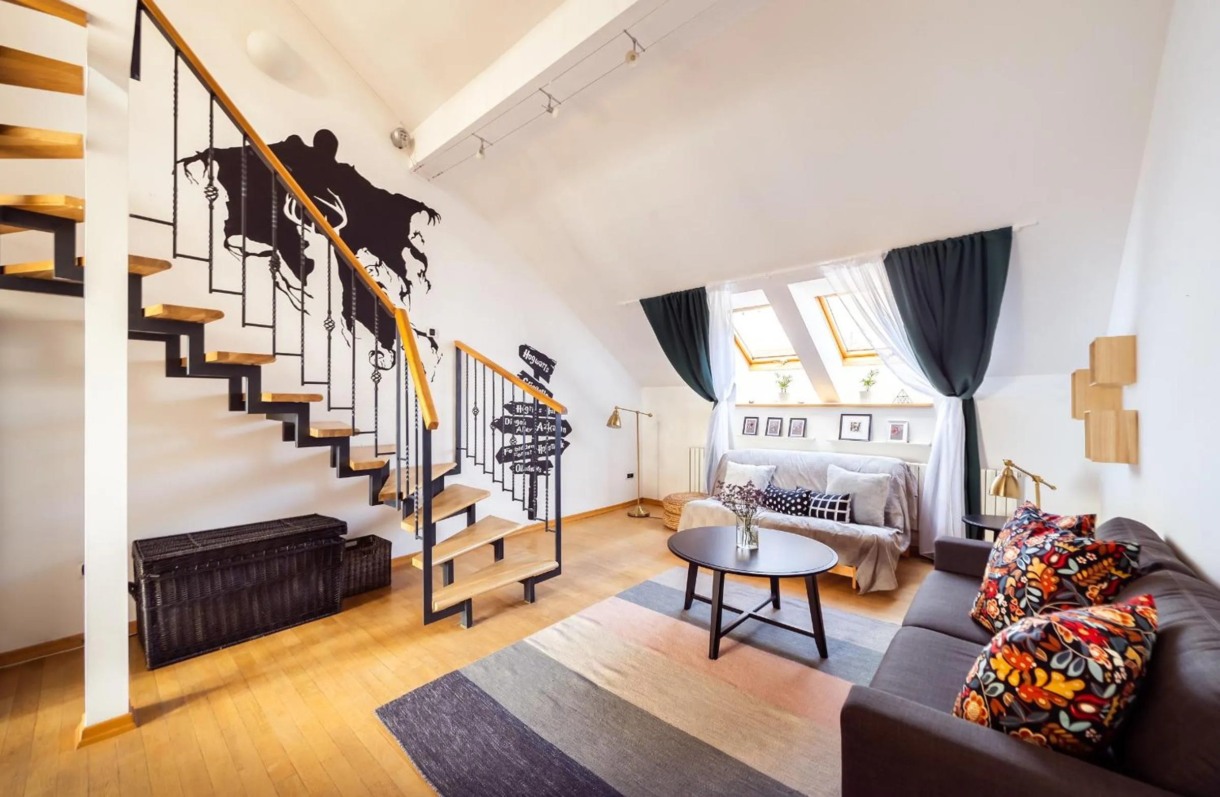 4BR 3BATH BALCONY central Harry Potter penthouse