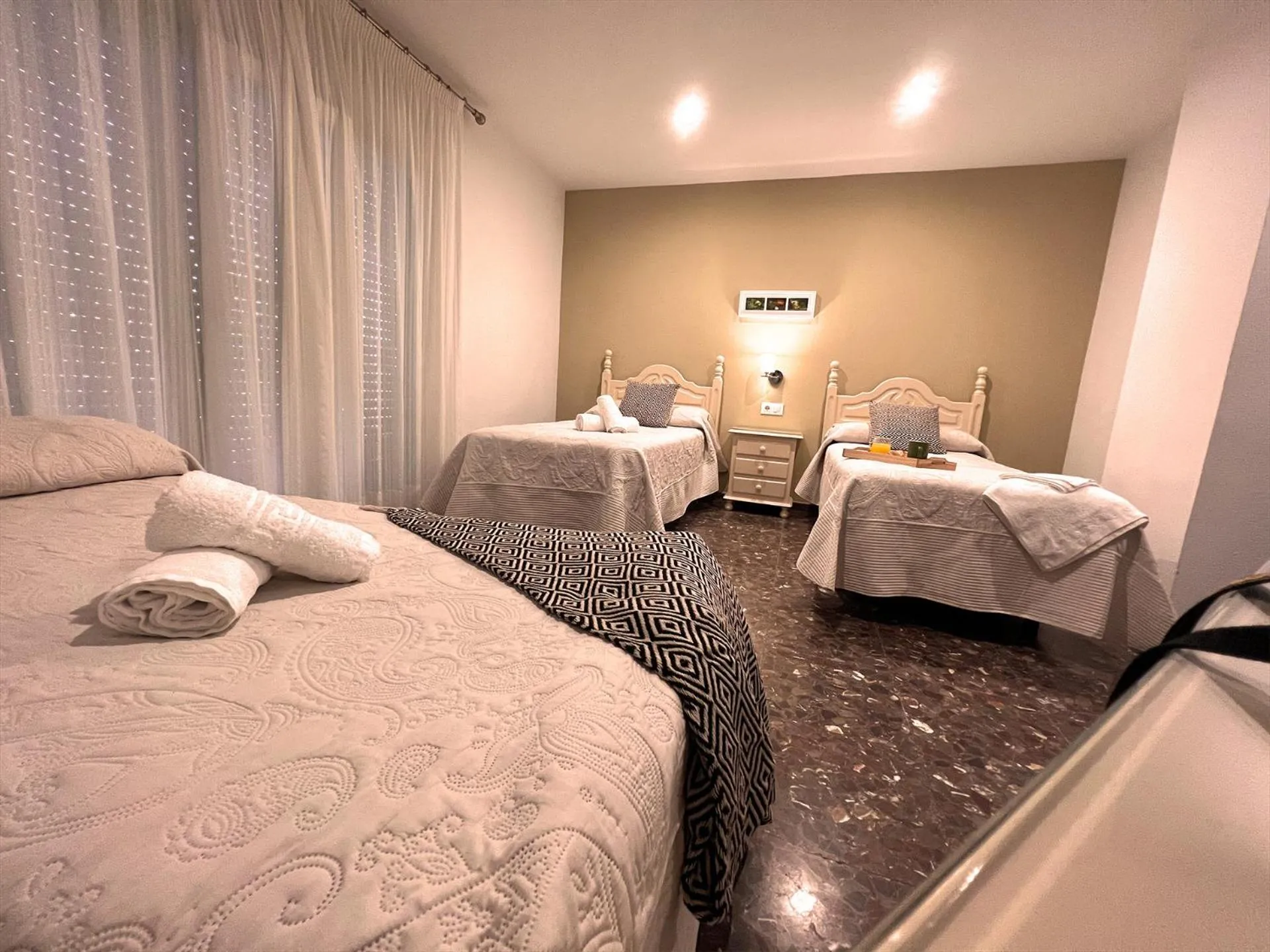 Photo of the whole room, Bed in La Janda