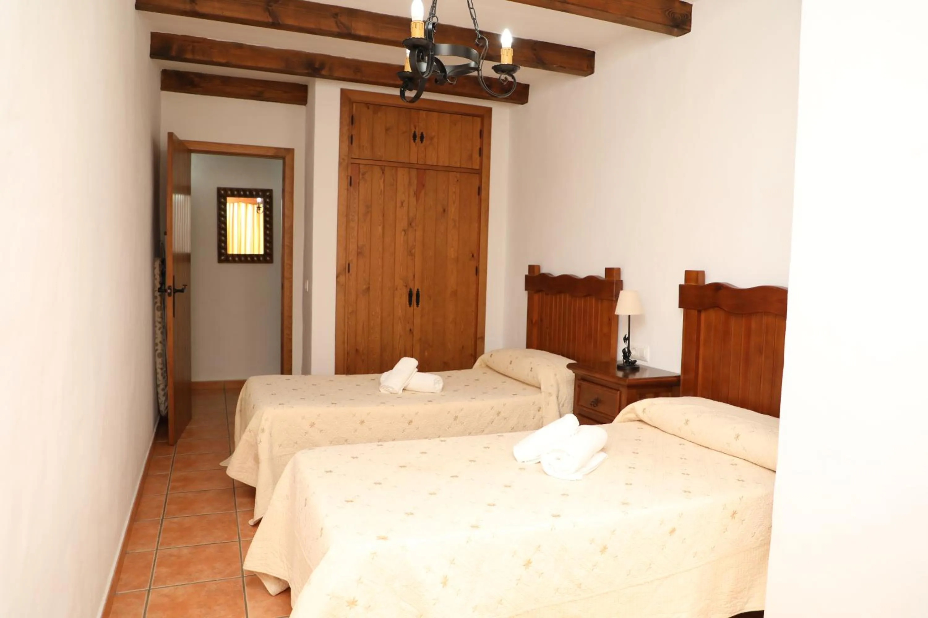 Photo of the whole room, Bed in La Janda