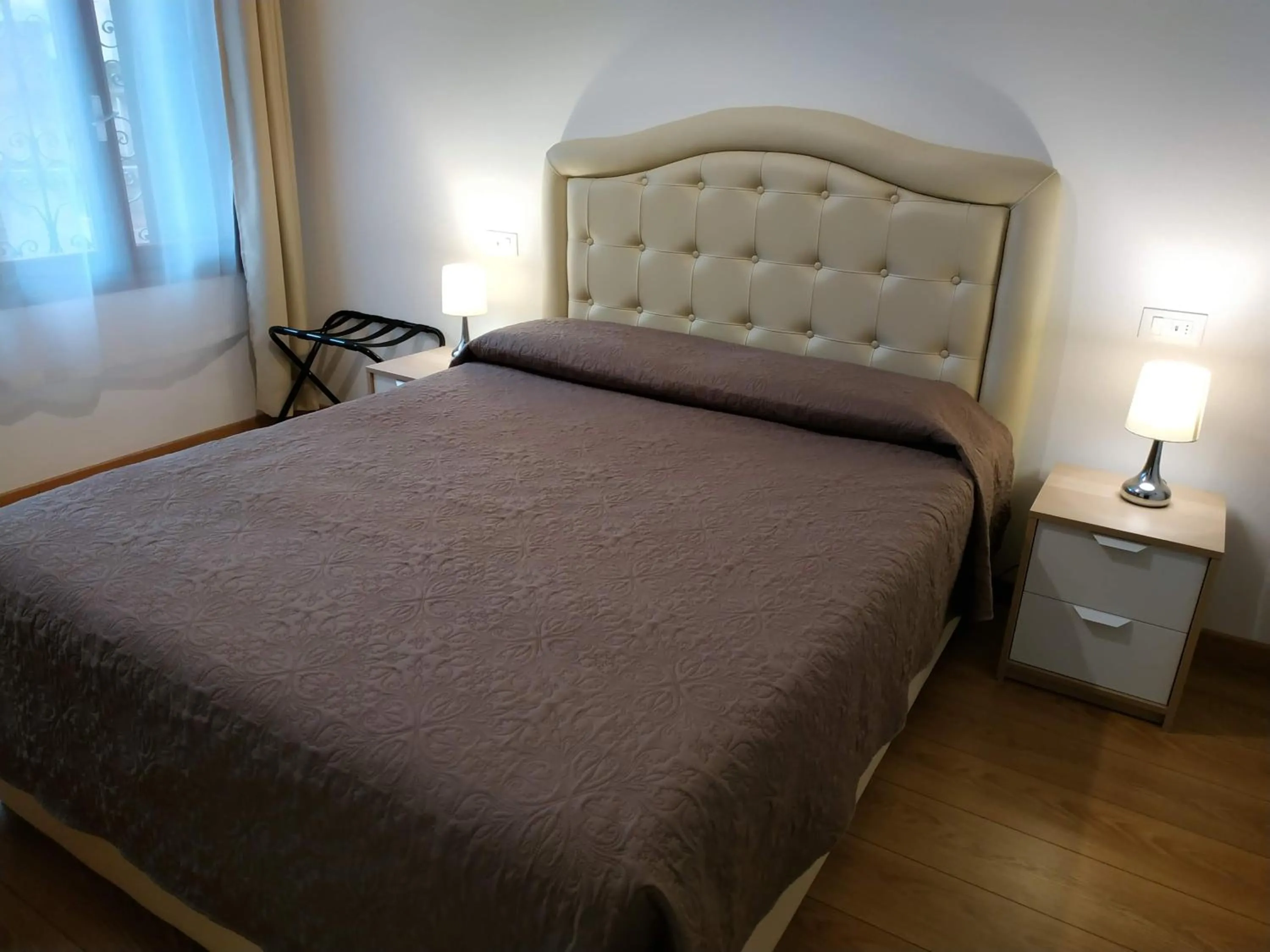 Bed in San Polo Star