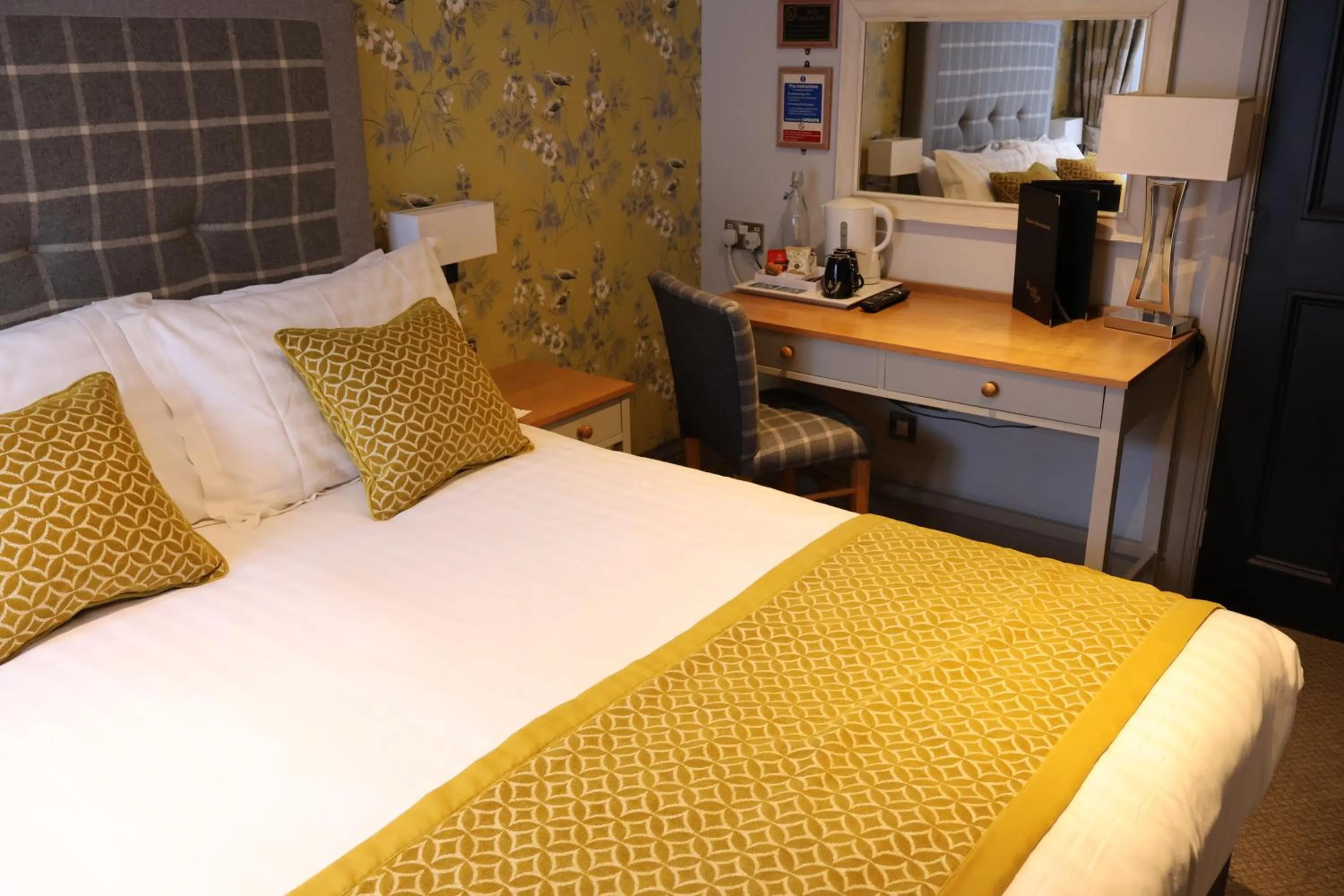 Bed in The Woolly Sheep Inn