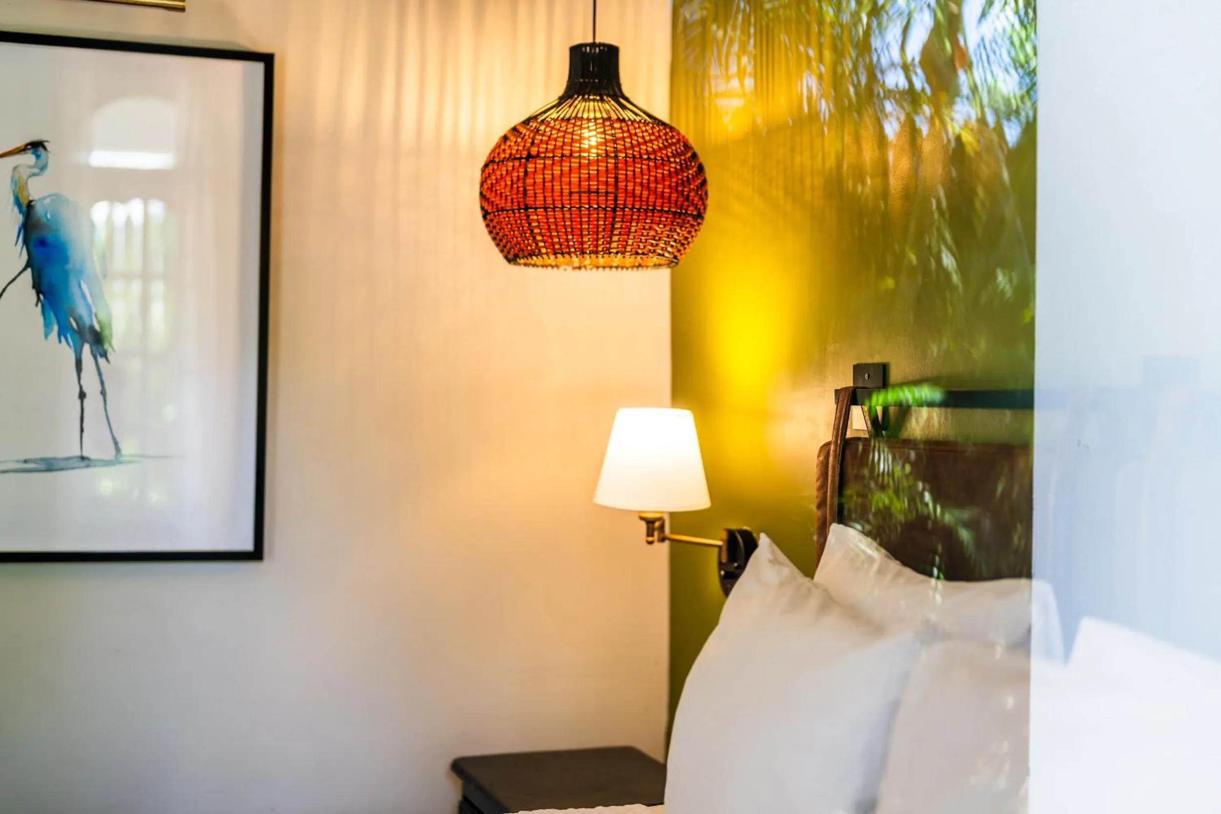 Bedroom, Bed in Travellers Beach Resort