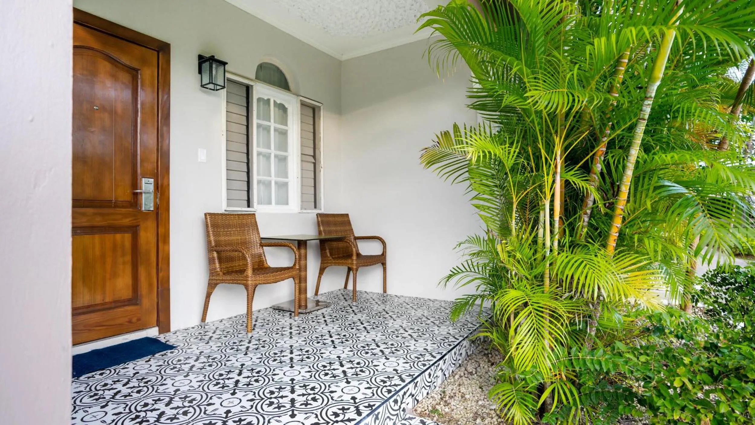 Balcony/Terrace in Travellers Beach Resort
