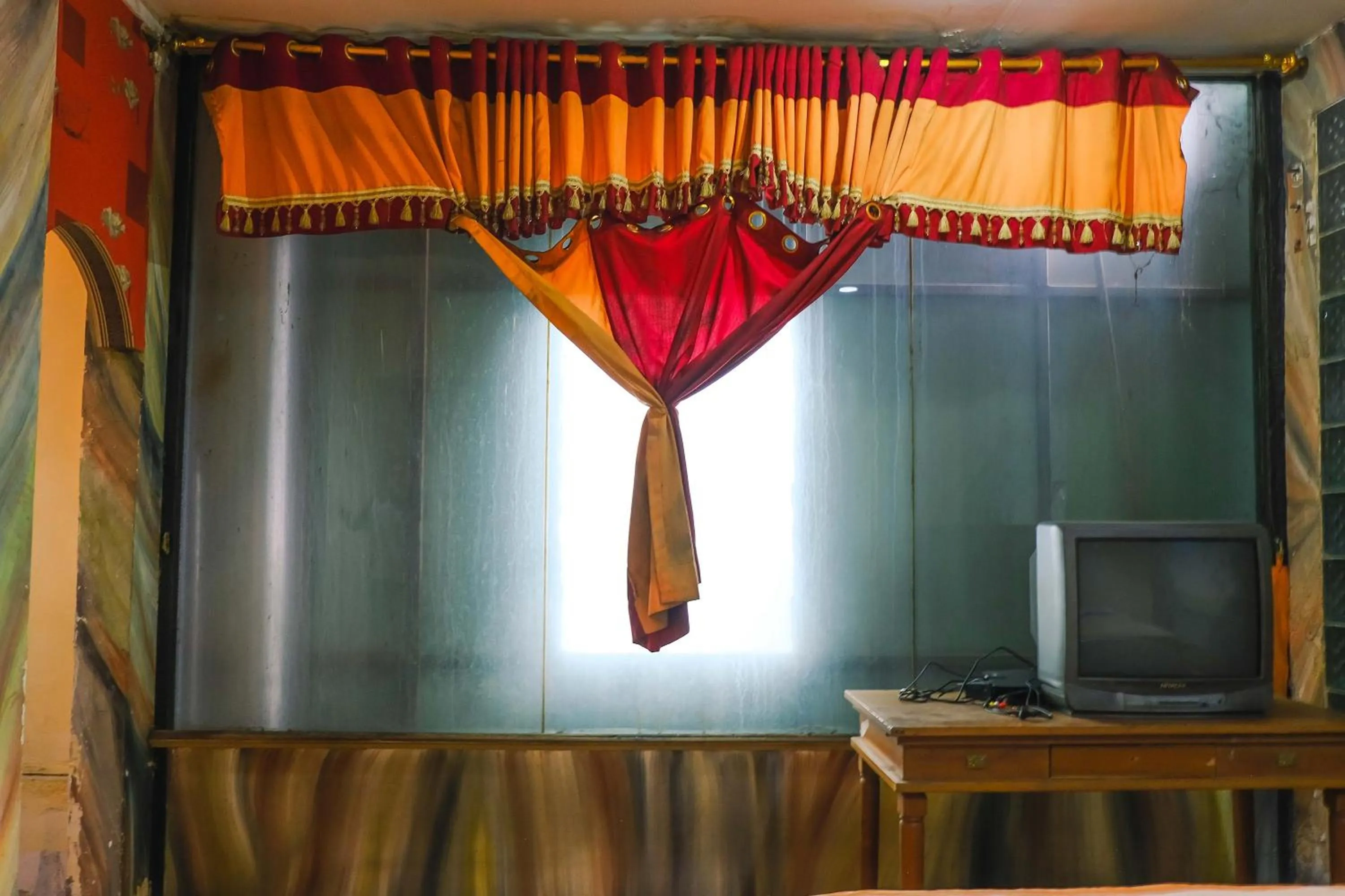 TV and multimedia in King Stone Hotel