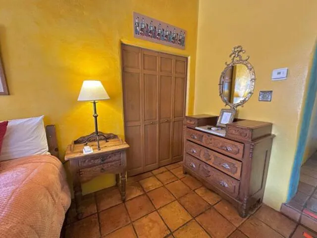 Bed in Casa Benavides Inn