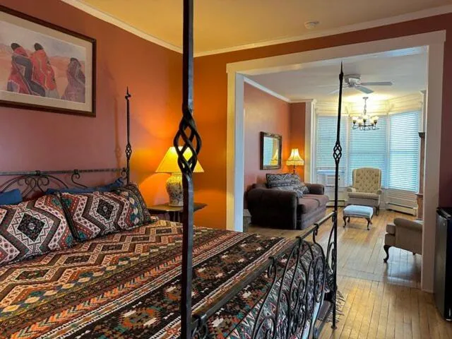 Bed in Casa Benavides Inn