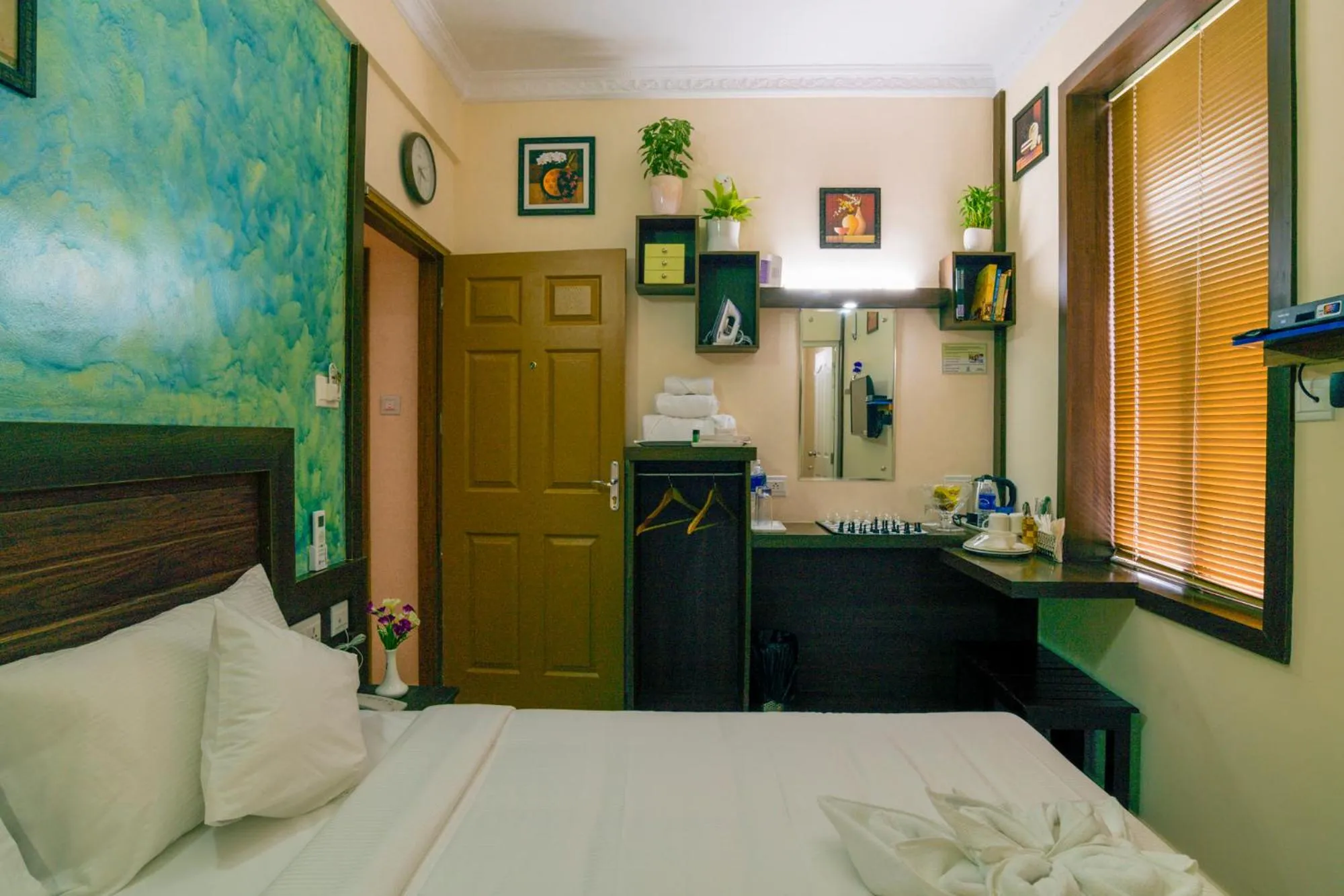 Bedroom, Bed in Blue Bell Cochin Airport Hotel