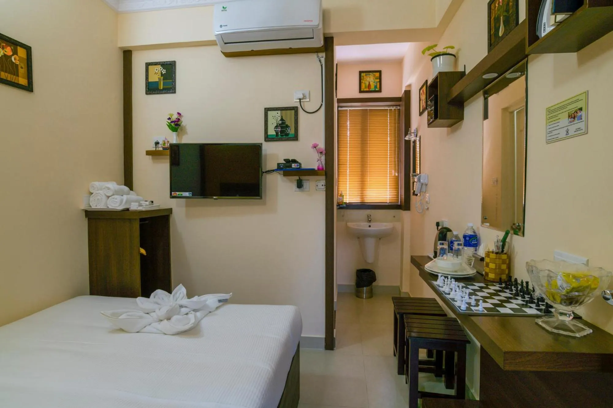 Bedroom, Bed in Blue Bell Cochin Airport Hotel