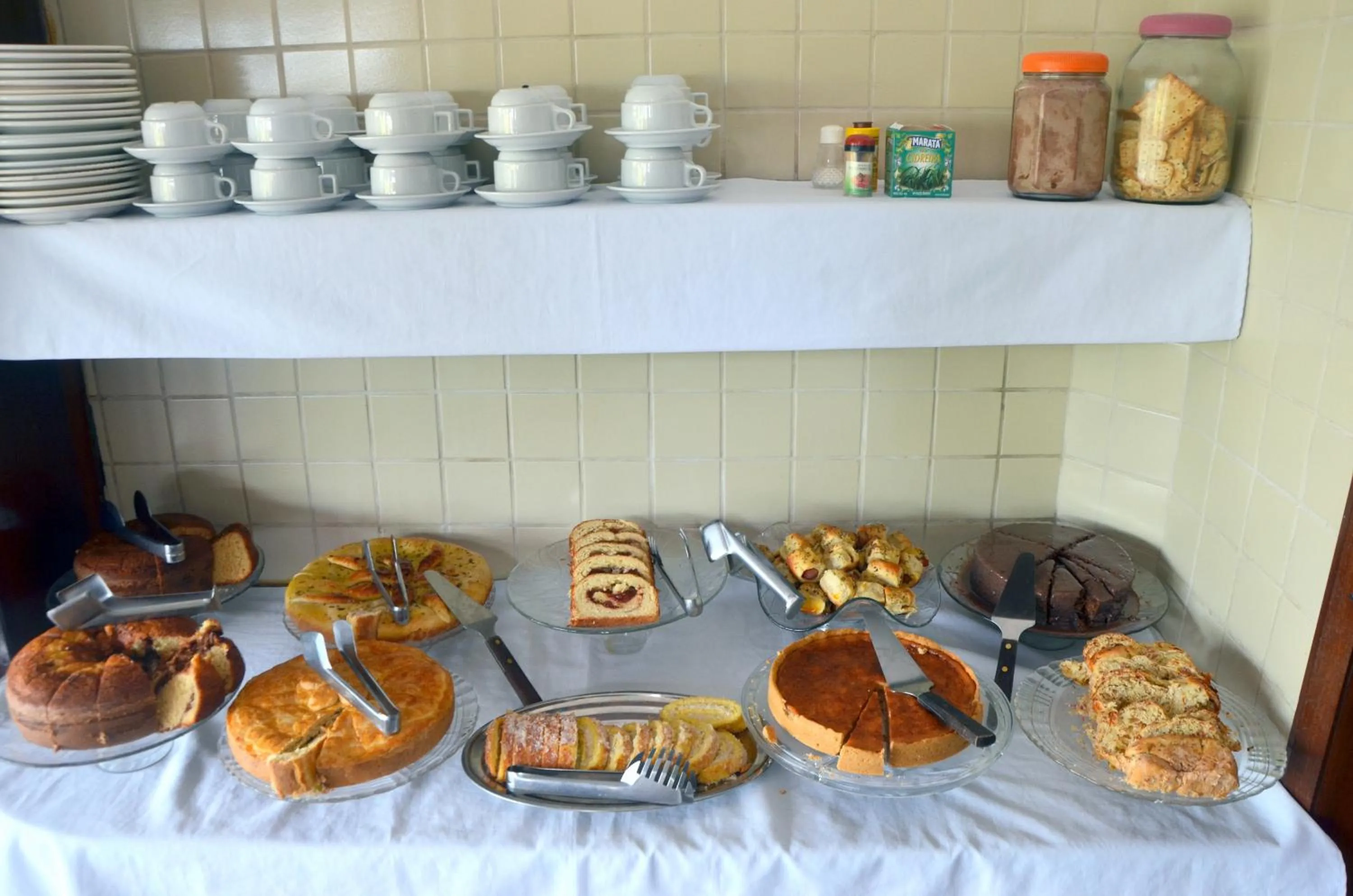 Buffet breakfast in Pousada Xerife