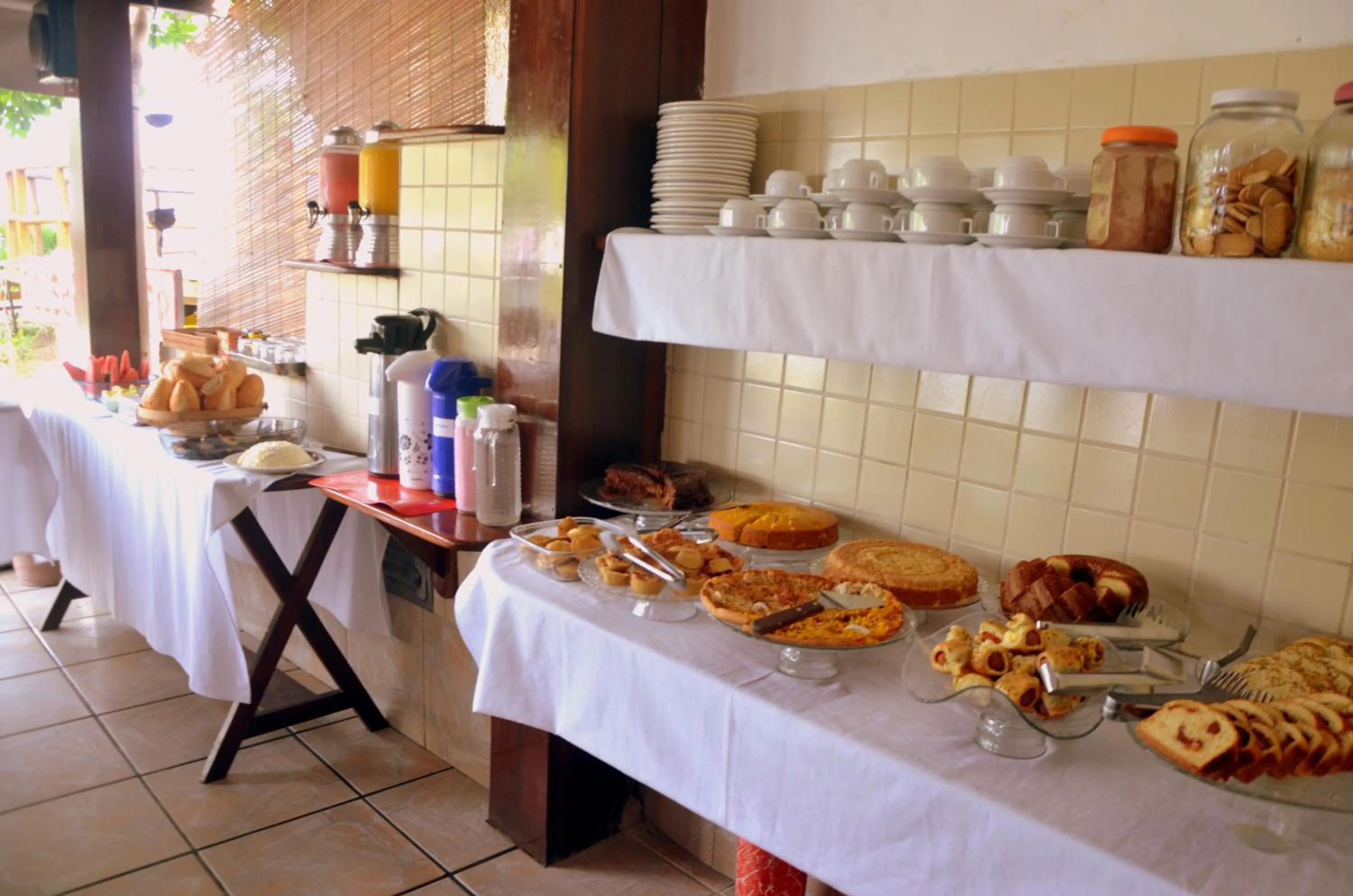 Buffet breakfast in Pousada Xerife