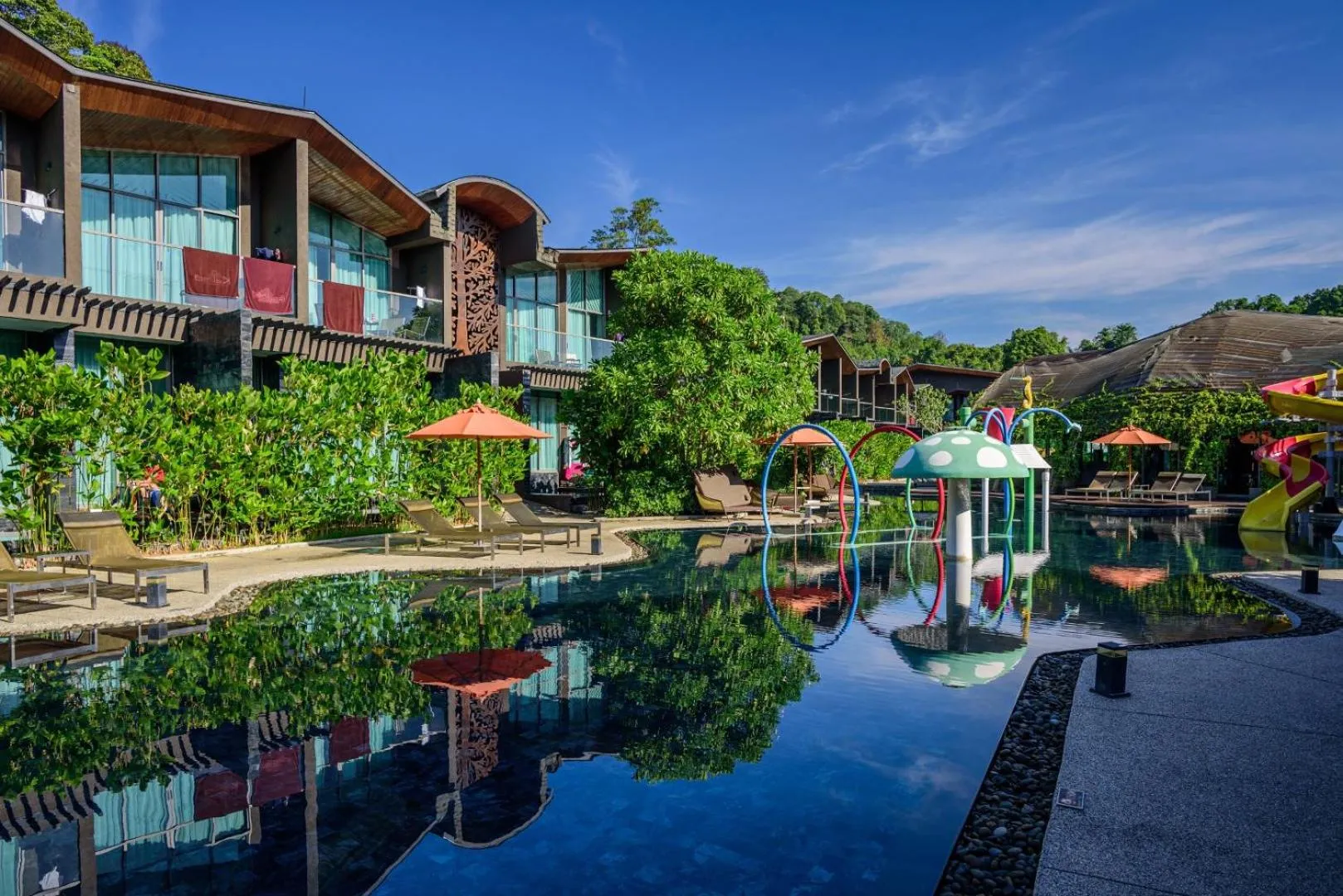Swimming pool in Kalima Resort and Villas Khao Lak