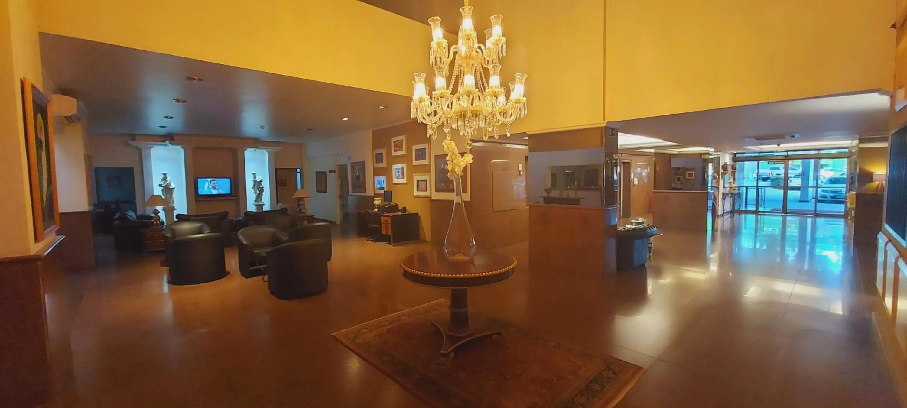 Lobby or reception in Jandaia Hotel Campo Grande