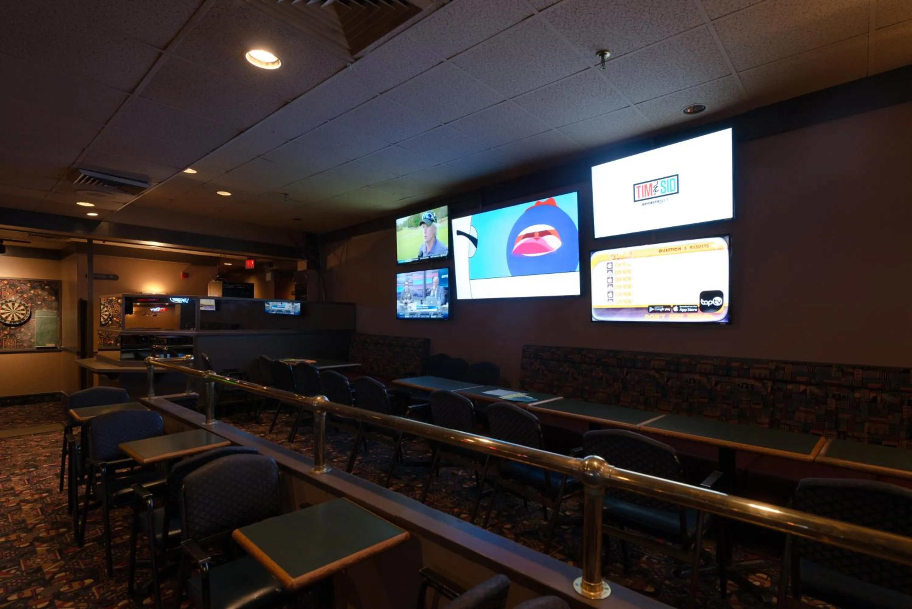 Lounge or bar in Assiniboine Gordon Inn on the Park
