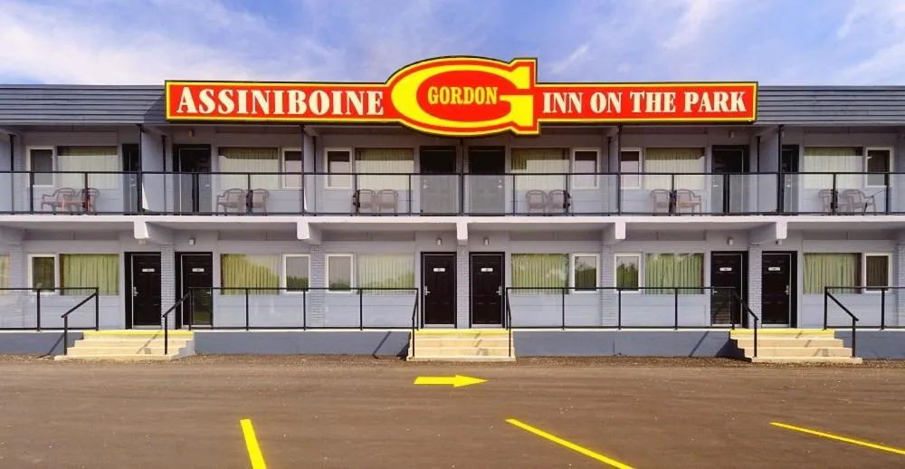 Facade/entrance in Assiniboine Gordon Inn on the Park
