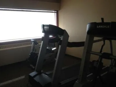 Fitness centre/facilities in Assiniboine Gordon Inn on the Park