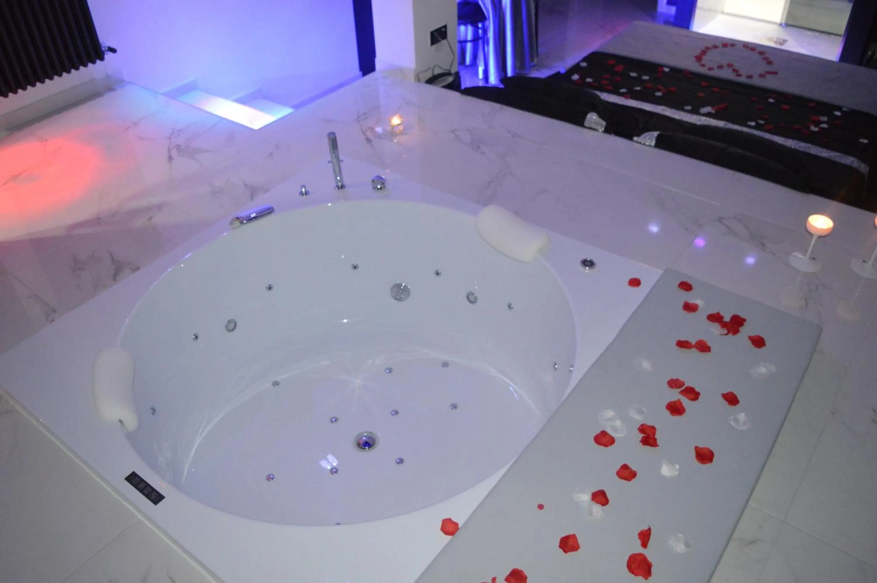 Hot Tub in B&B Vesuvius