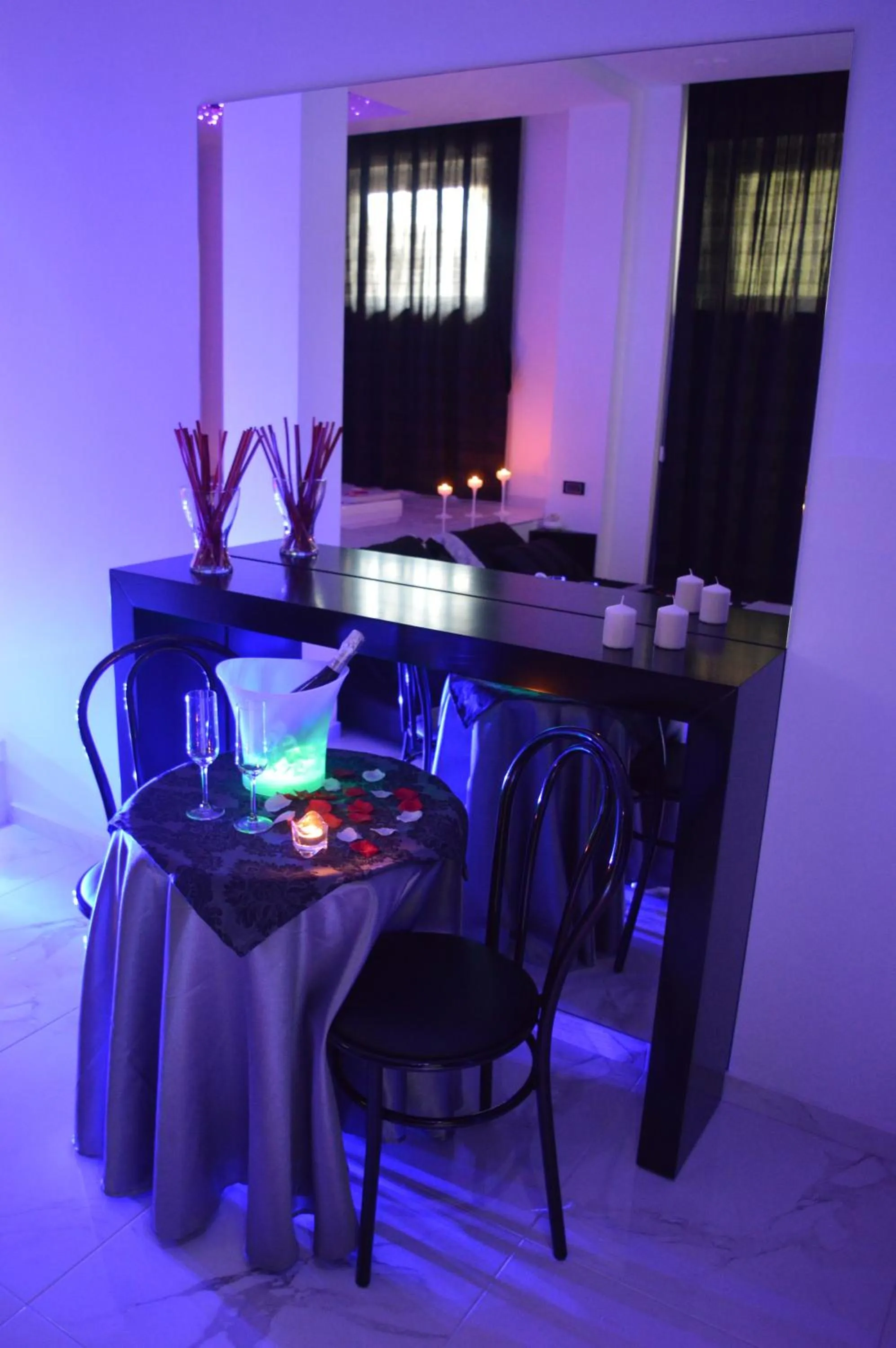 Dining area in B&B Vesuvius