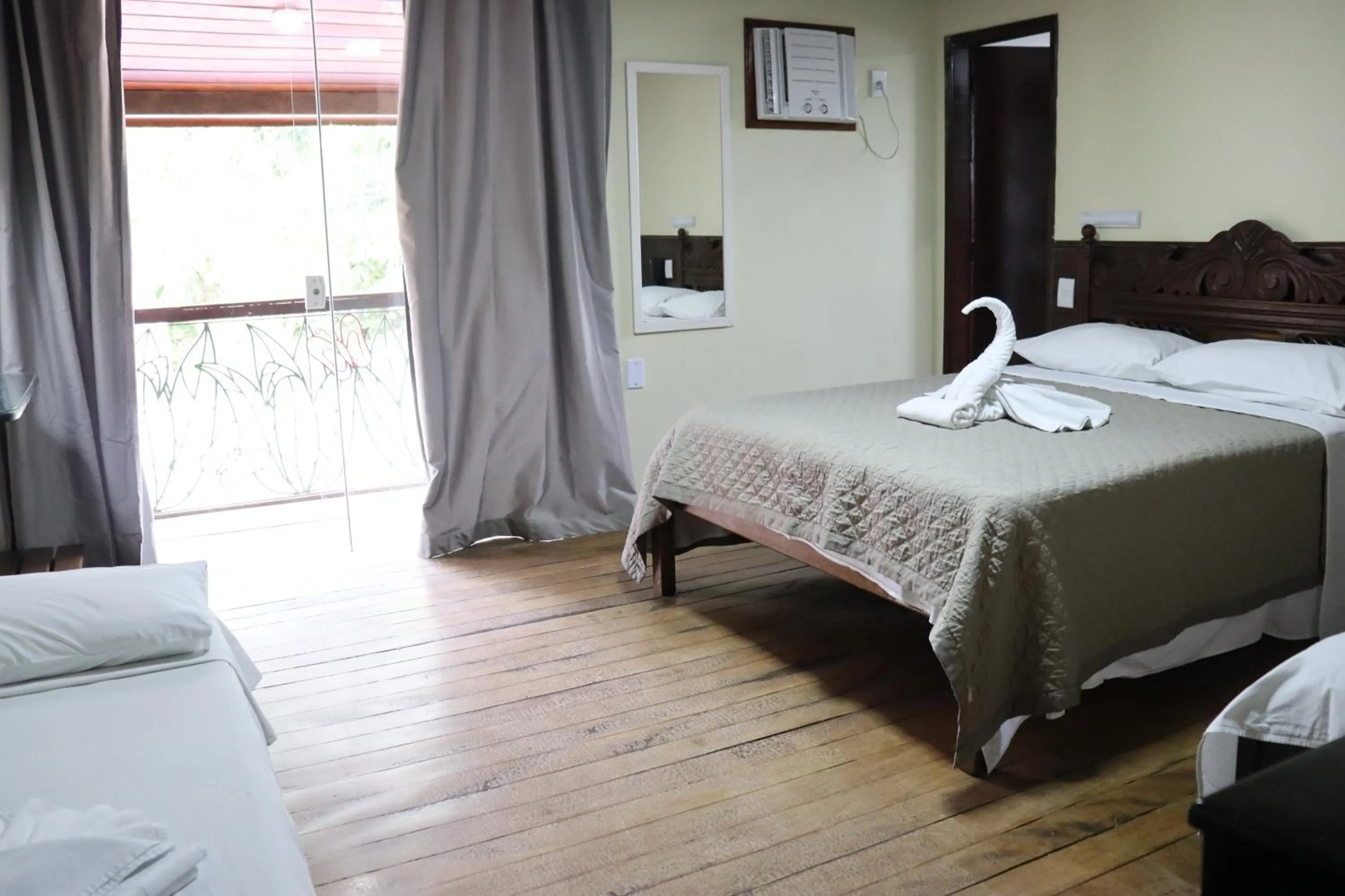 Master Quadruple Room in Hotel Casa Encantada